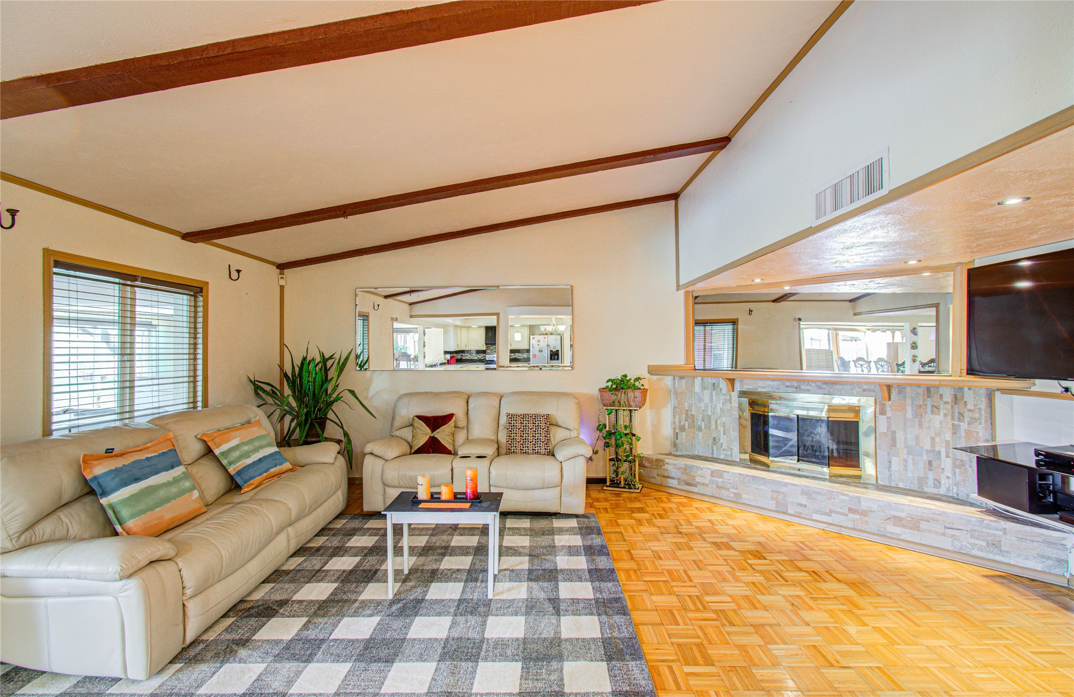 16603 Great Glen Drive Property Photo 9