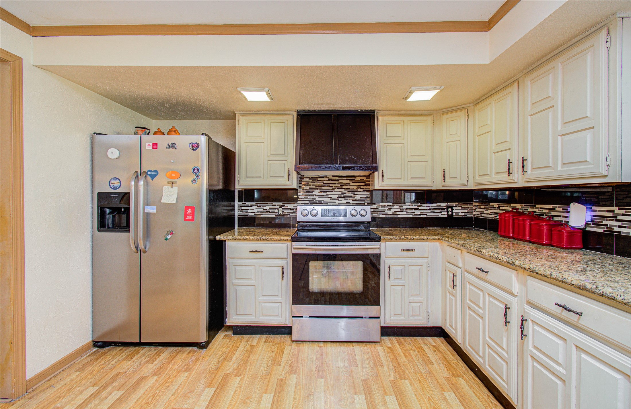 16603 Great Glen Drive Property Photo 24
