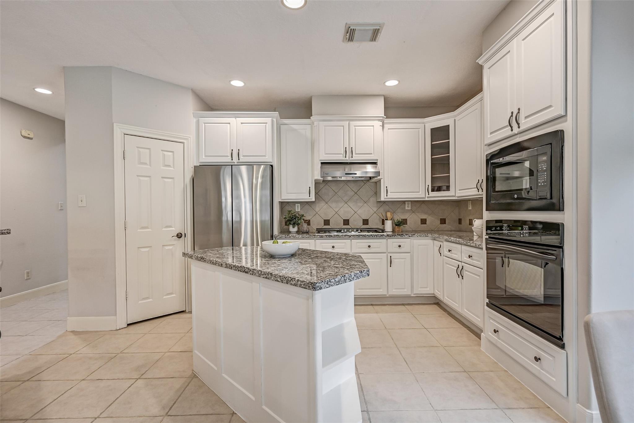 2611 Katie Harbor Drive, Manvel Tx 77578 Property Photo 9
