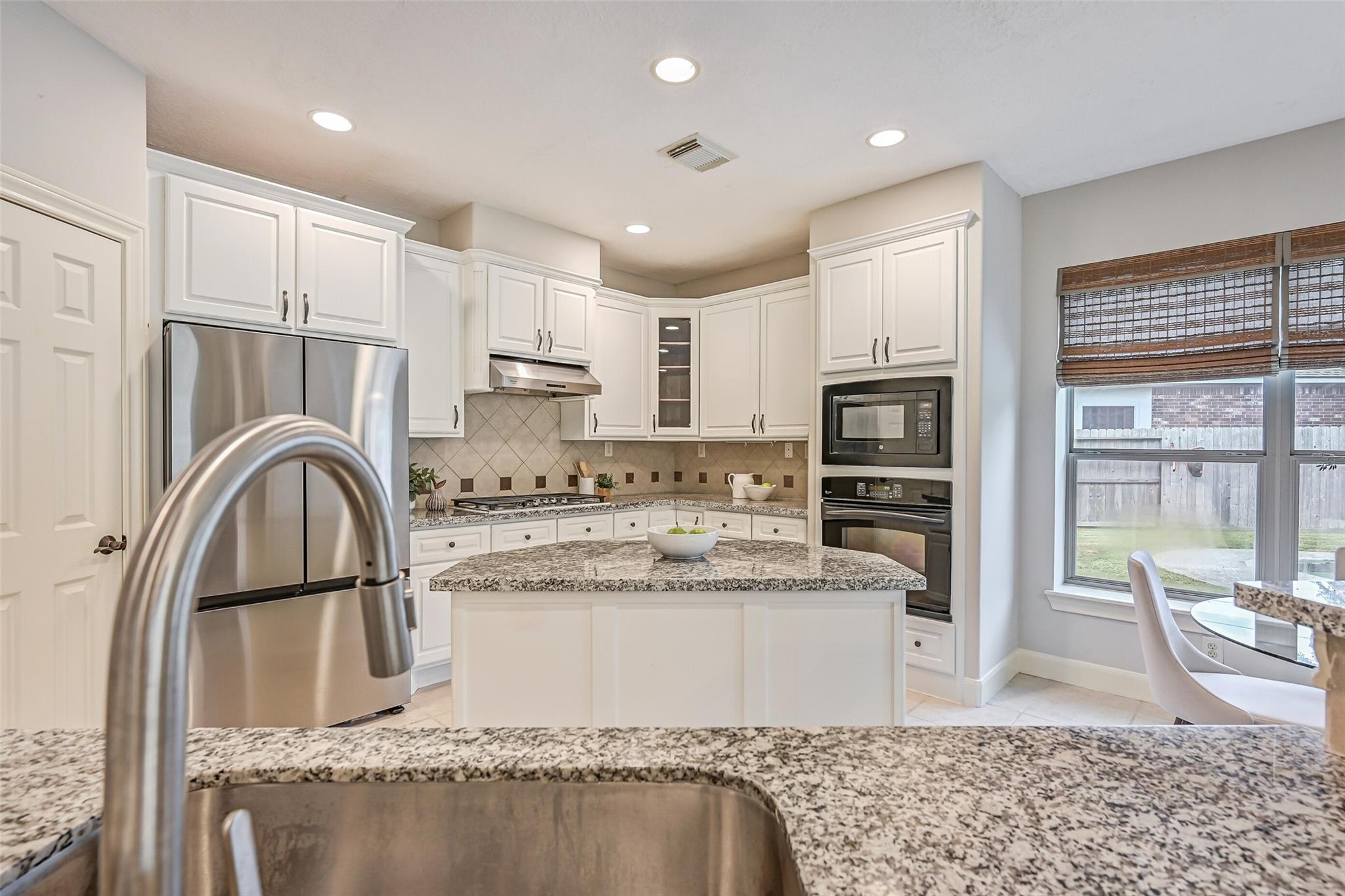 2611 Katie Harbor Drive, Manvel Tx 77578 Property Photo 10