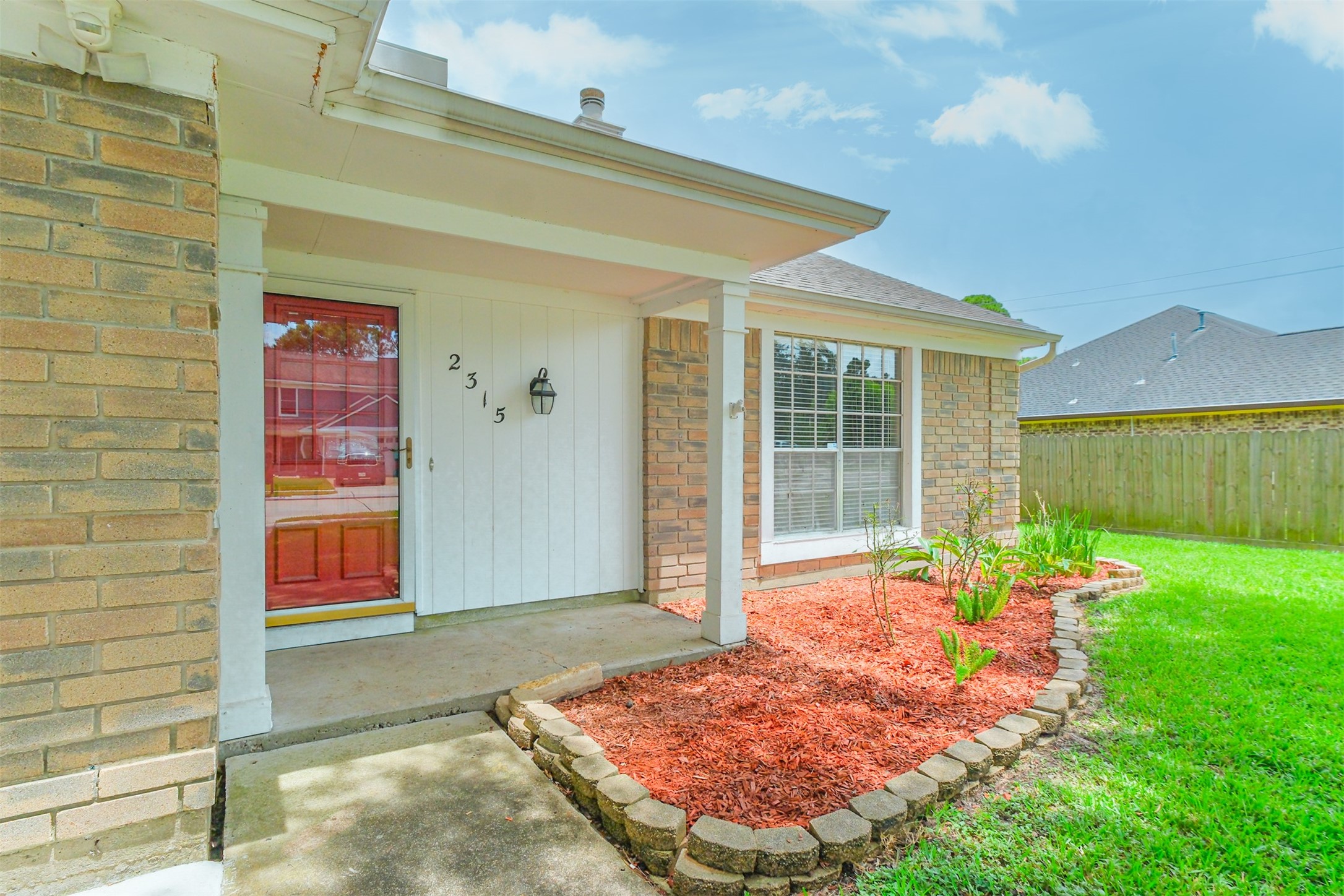 2315 Cunningham Drive Property Photo 2