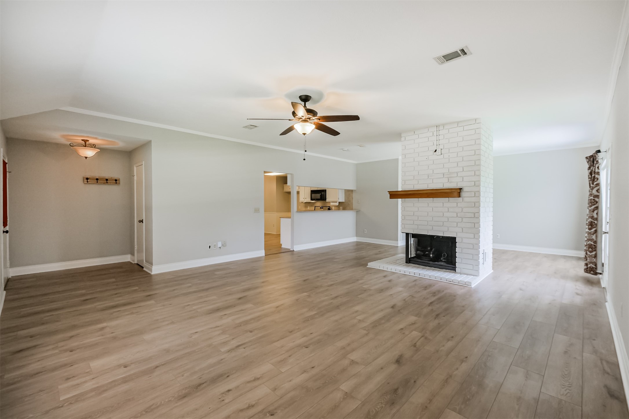 2315 Cunningham Drive Property Photo 4