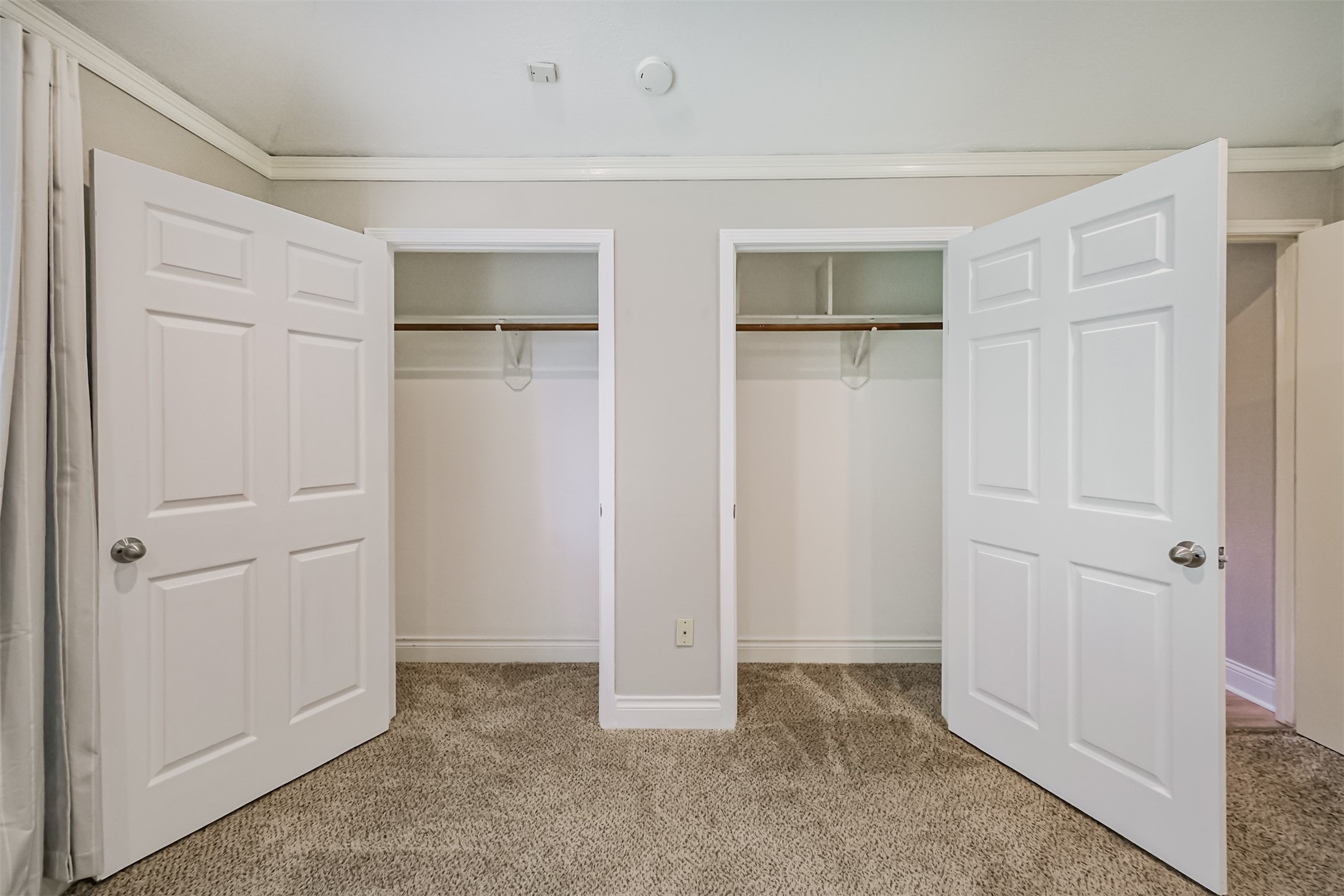 2315 Cunningham Drive Property Photo 12