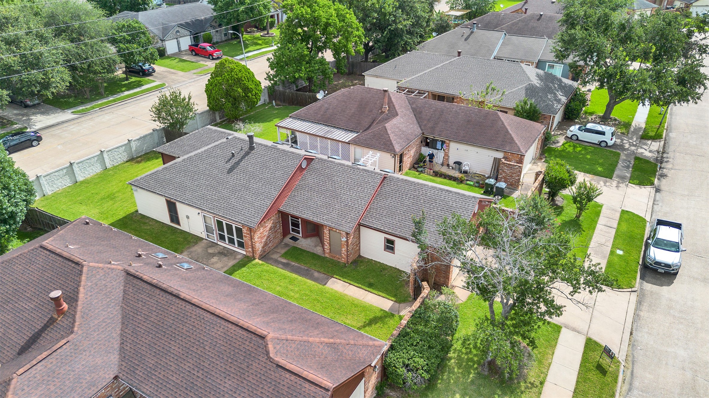 13106 Worthington Street Property Photo 4