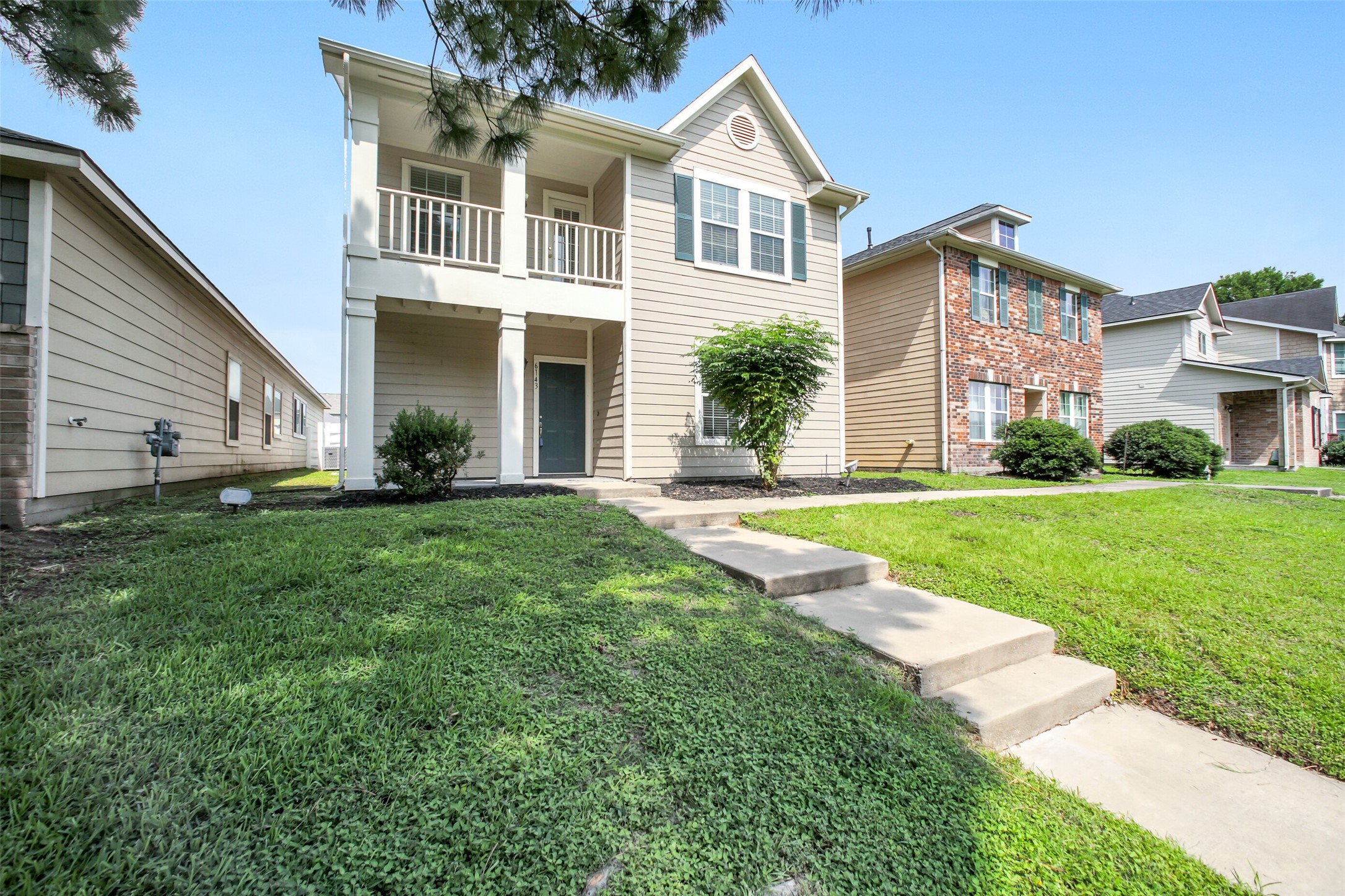 6143 Settlers Lake Circle W Property Photo 1