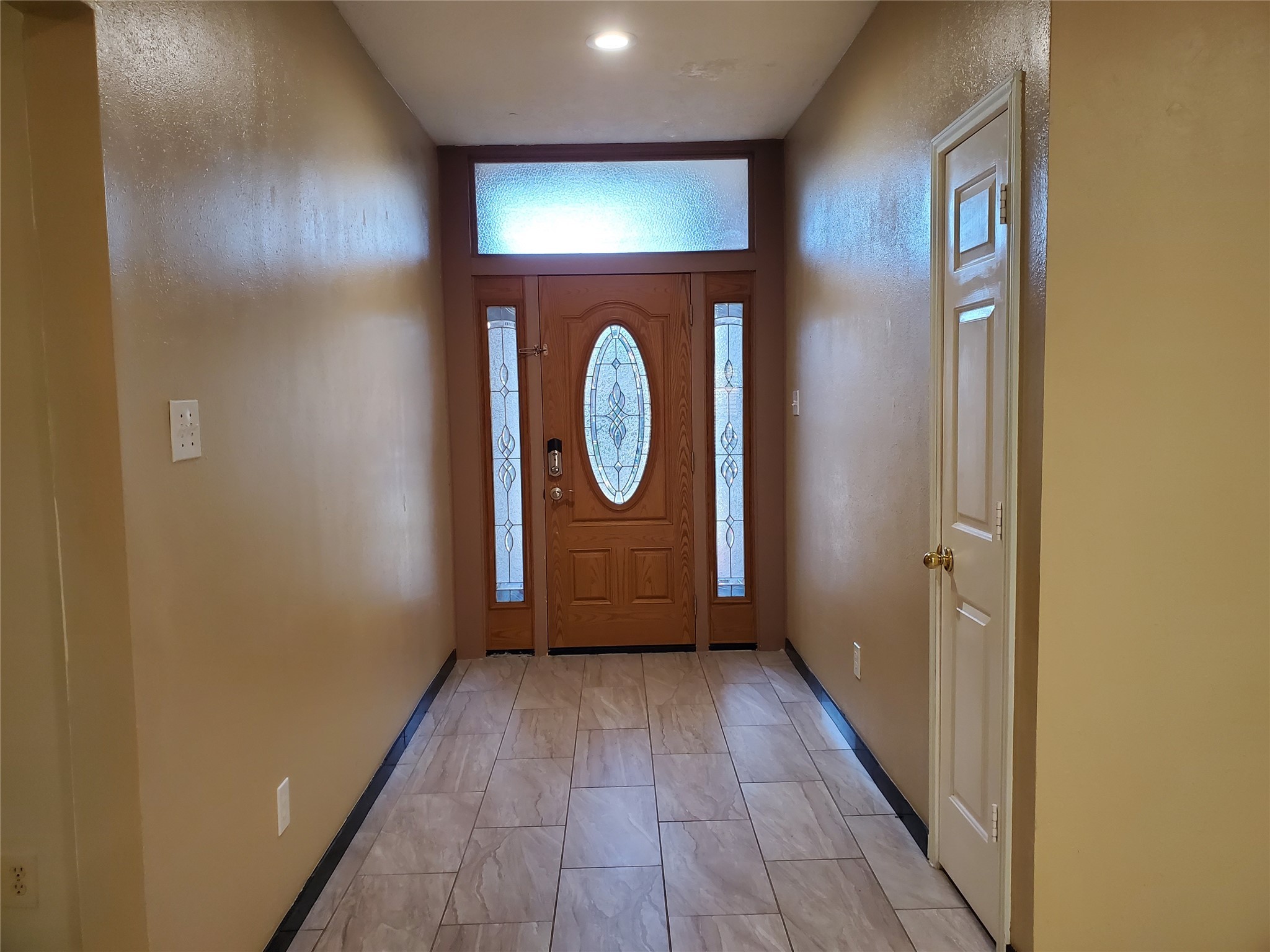 2107 Tower Bridge Road Property Photo 3