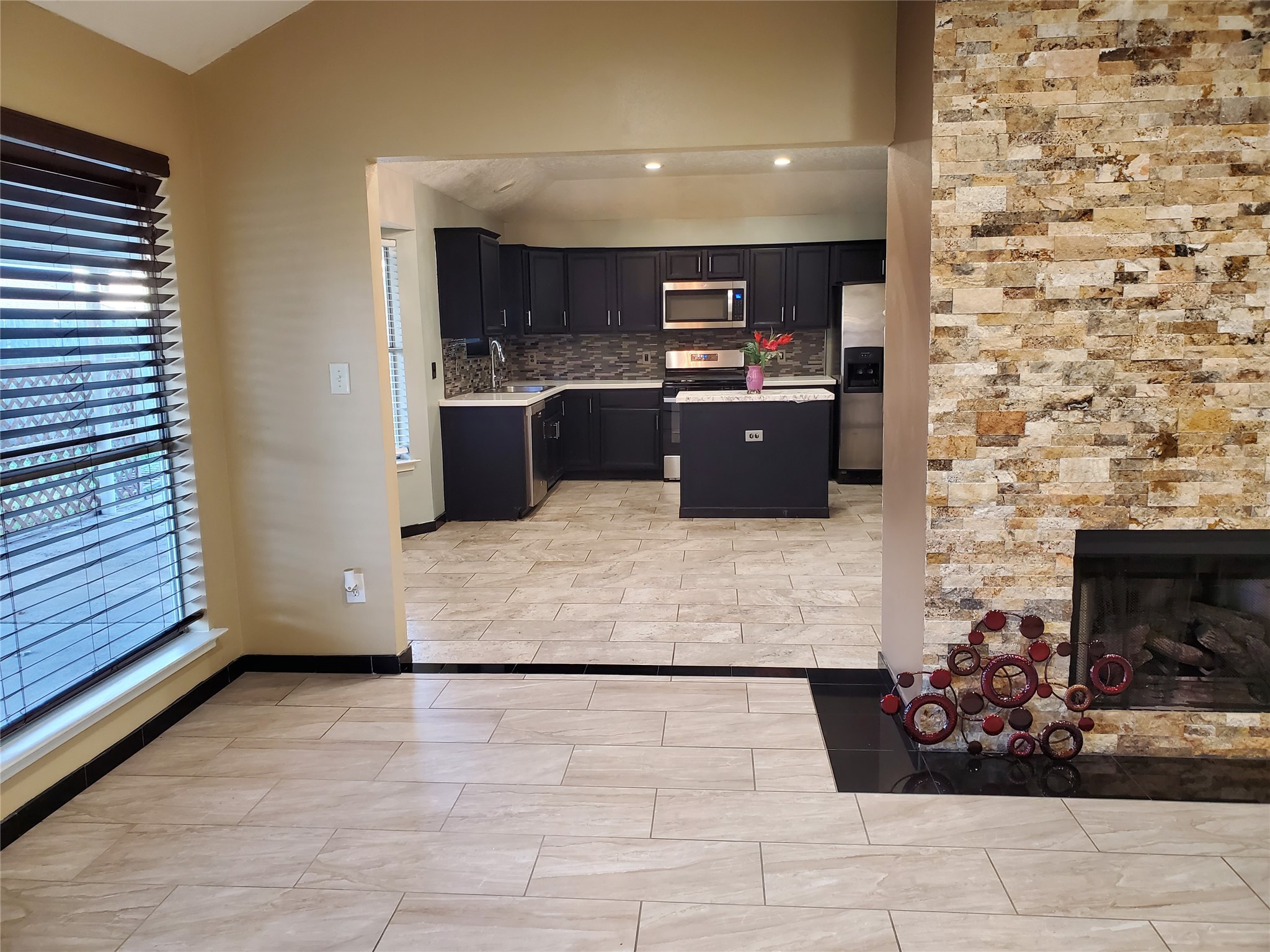 2107 Tower Bridge Road Property Photo 6