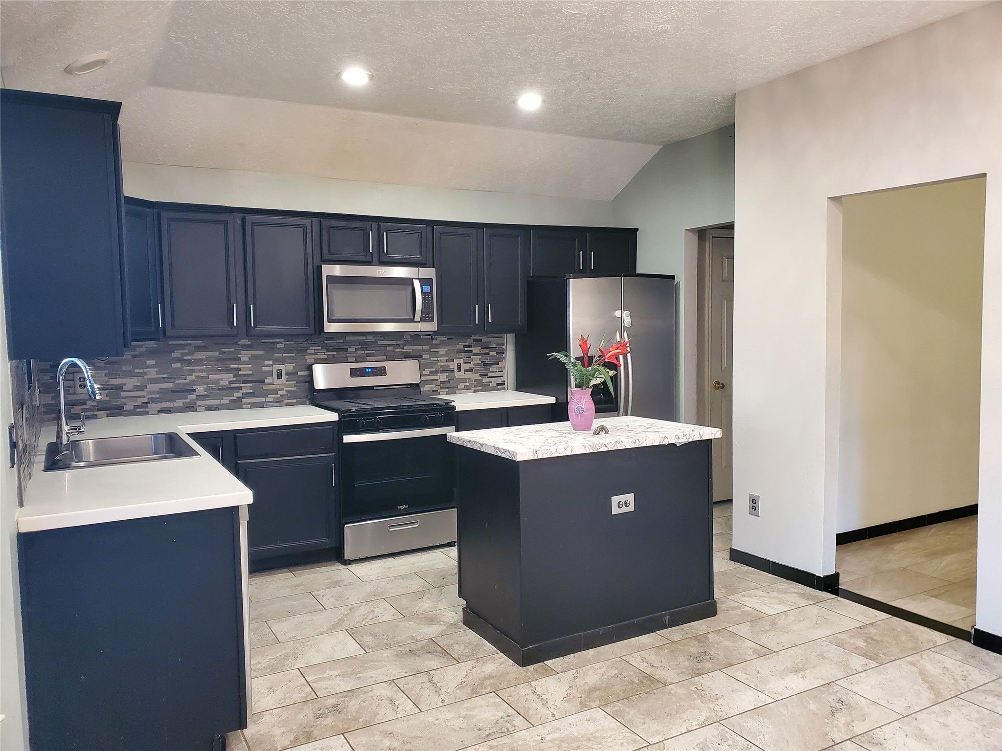 2107 Tower Bridge Road Property Photo 8