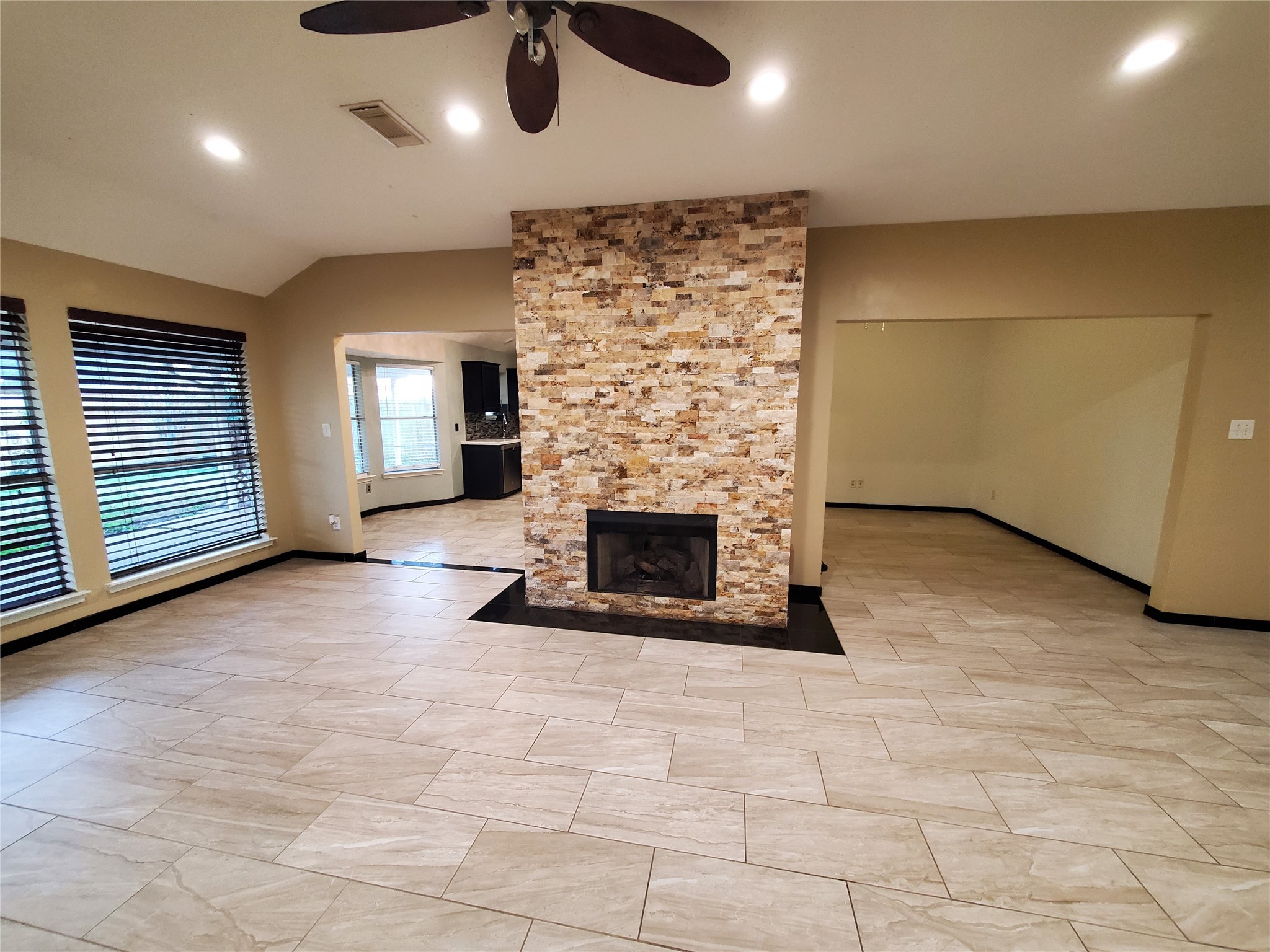 2107 Tower Bridge Road Property Photo 13