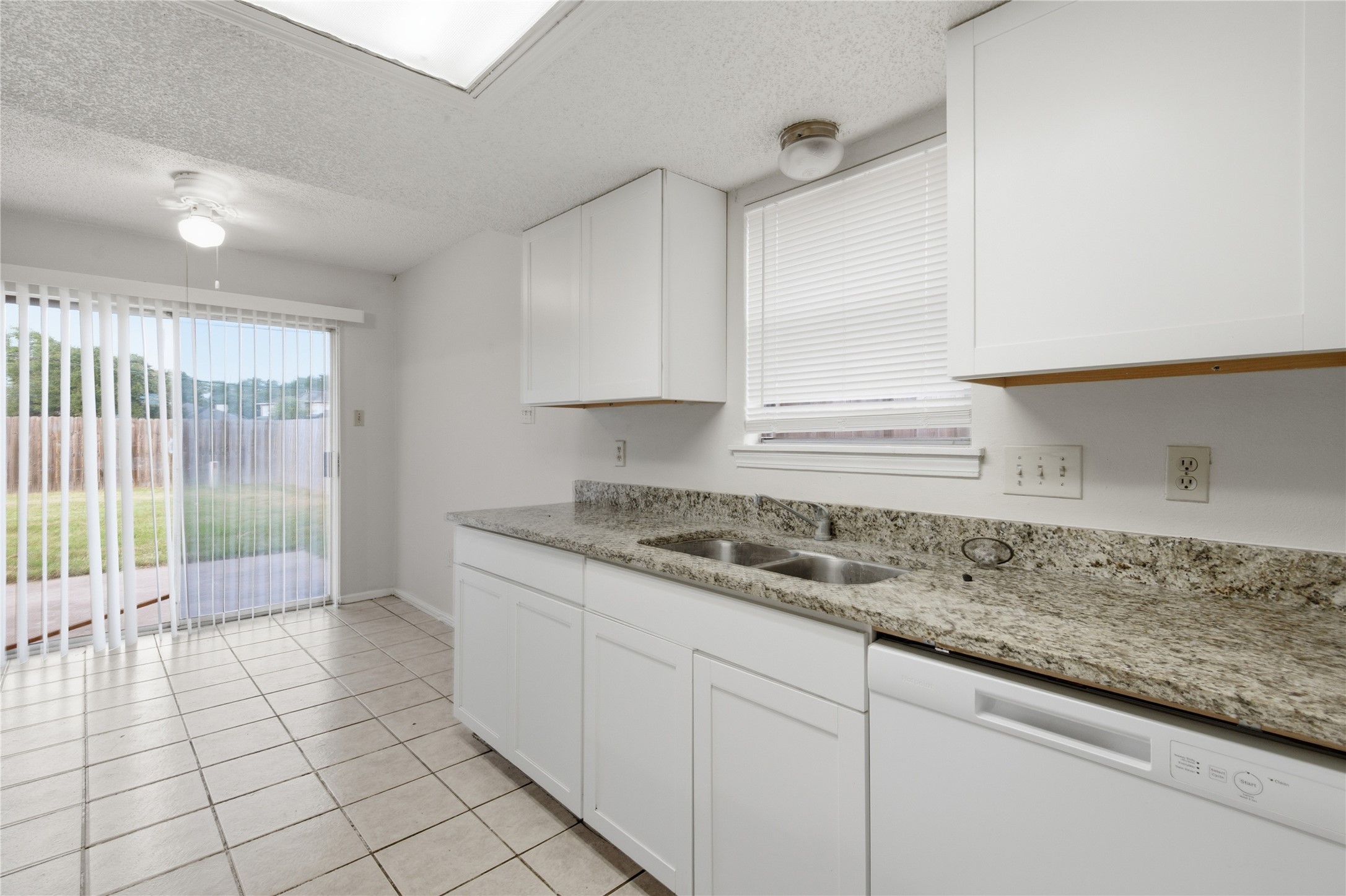 18214 Almonte Lane Property Photo 8