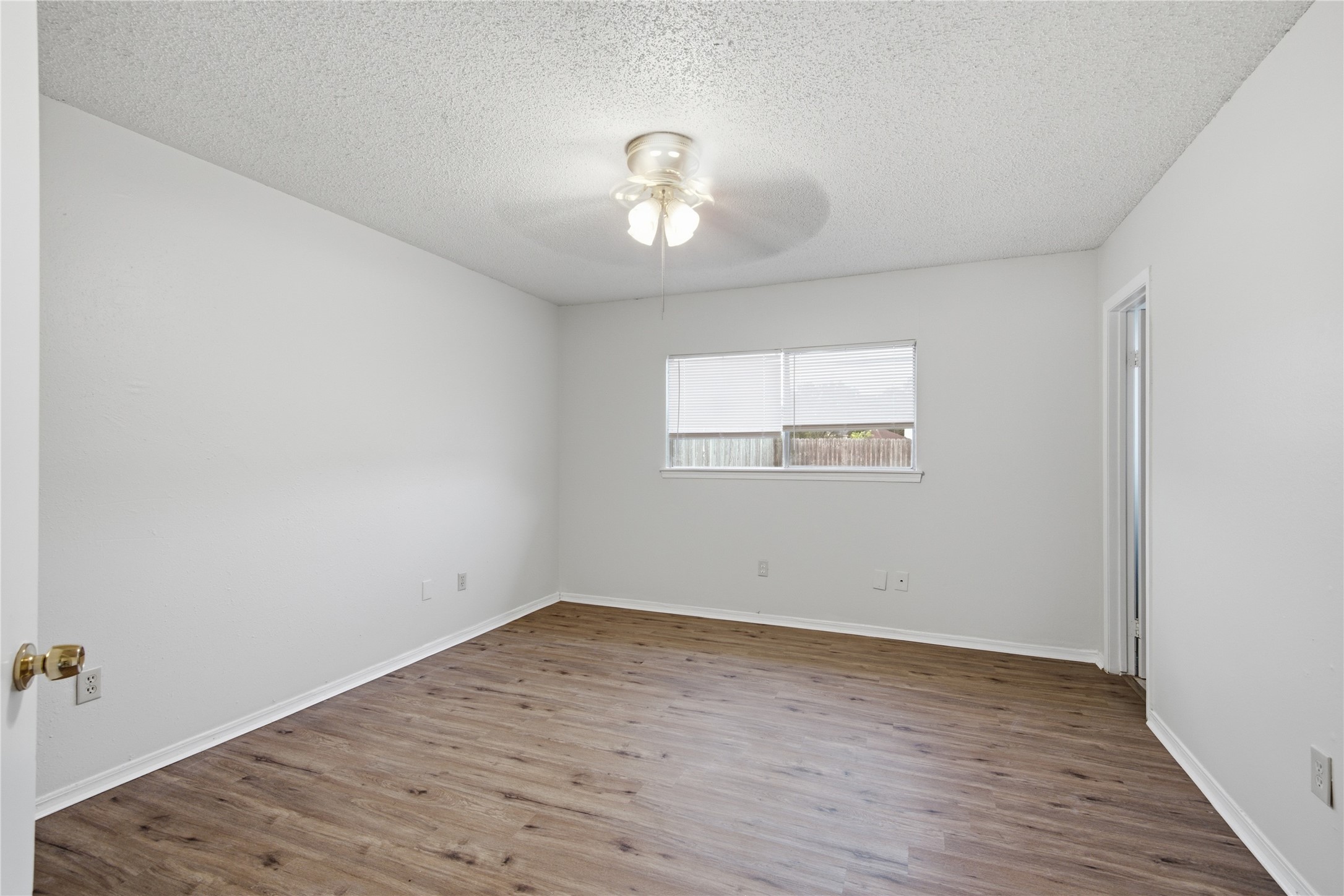 18214 Almonte Lane Property Photo 12