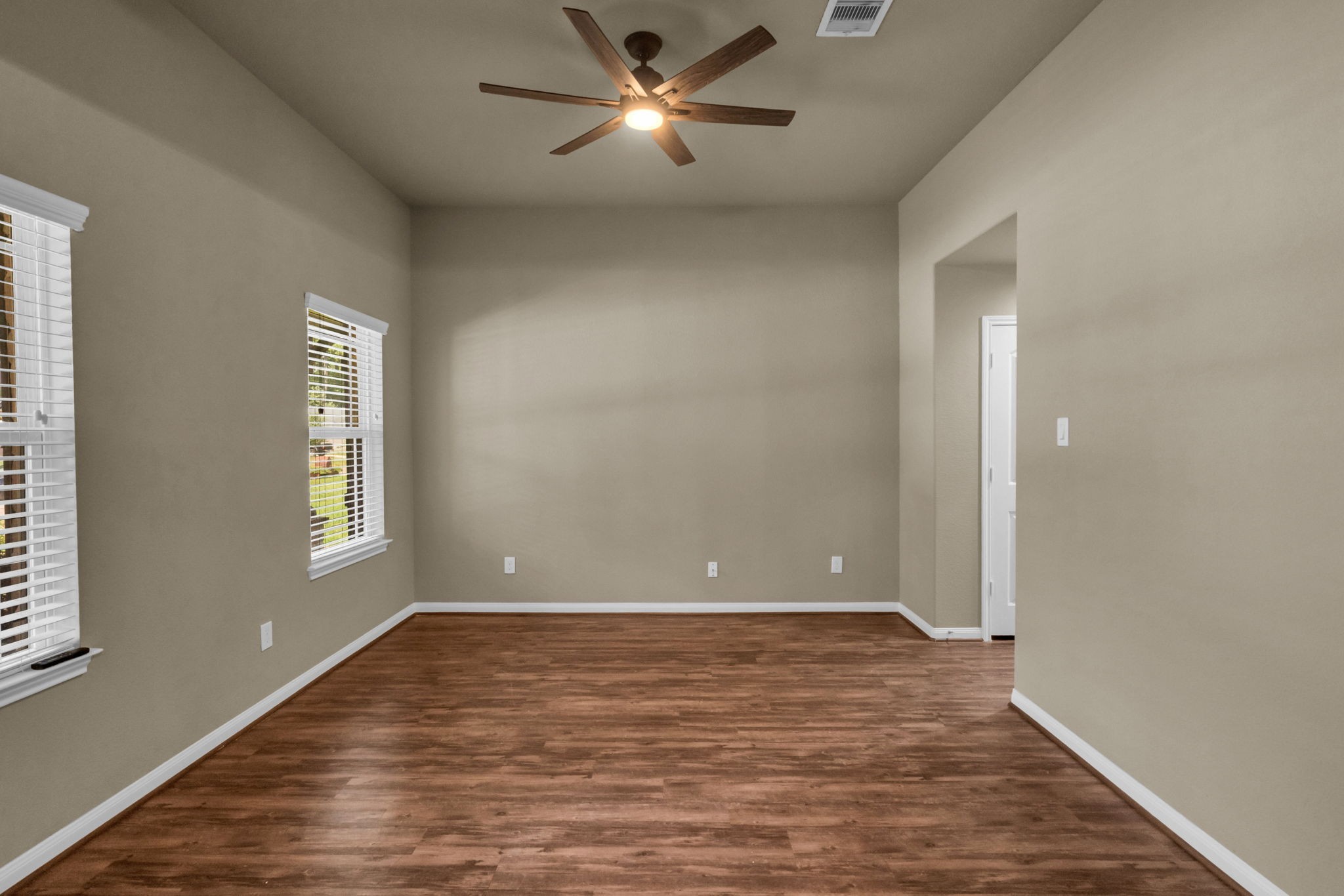 604 Foxmeadow Lane Property Photo 6
