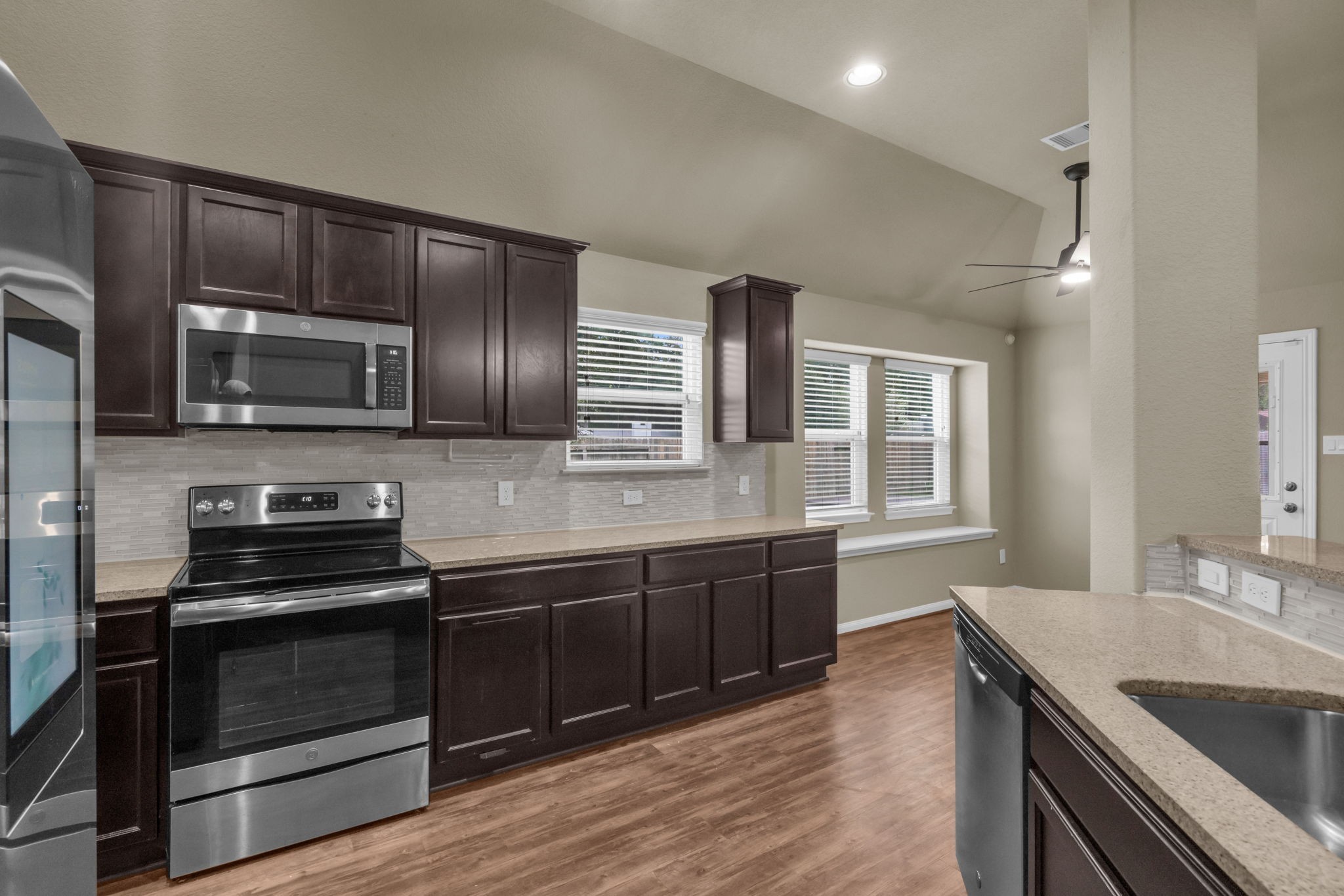 604 Foxmeadow Lane Property Photo 7