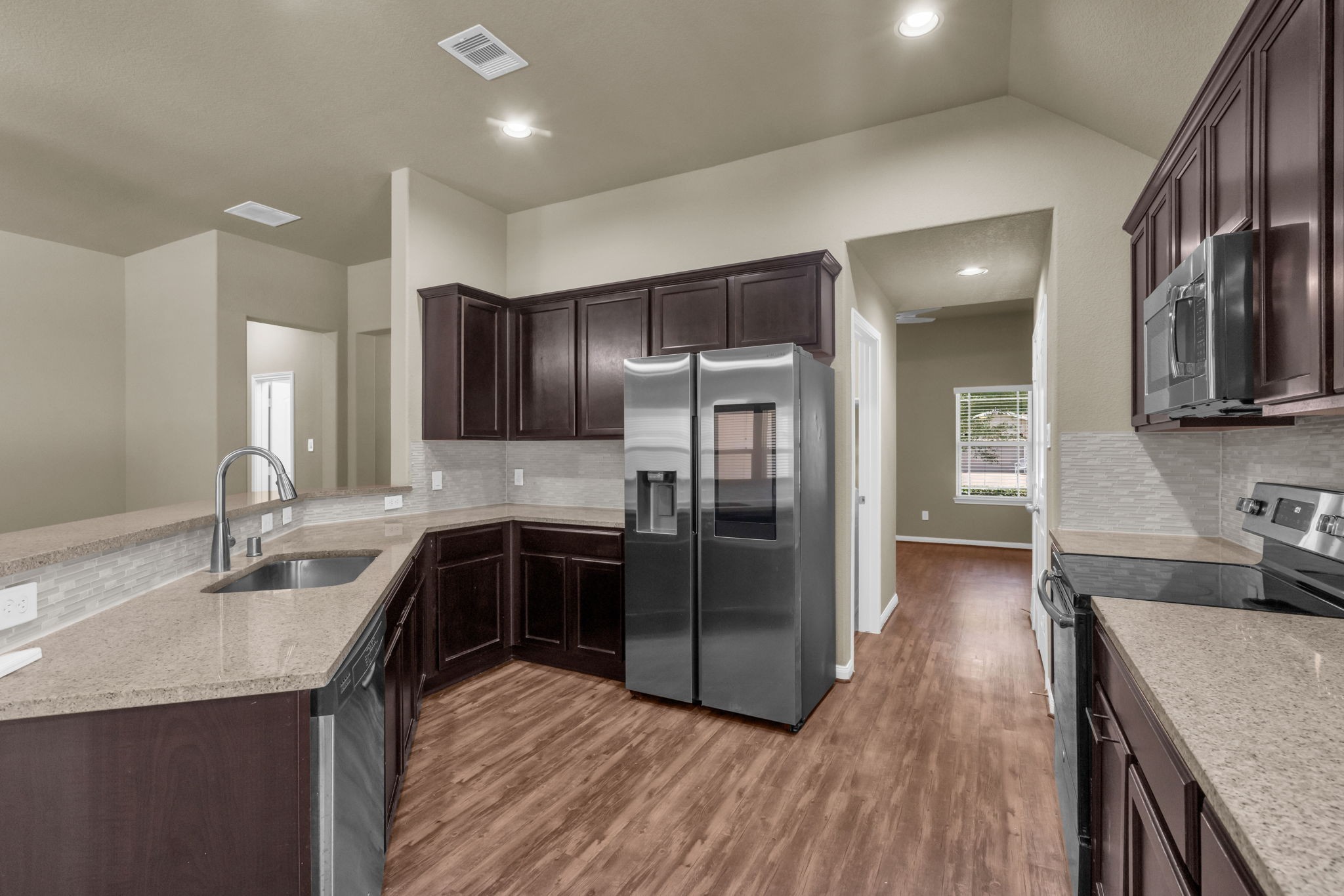 604 Foxmeadow Lane Property Photo 9