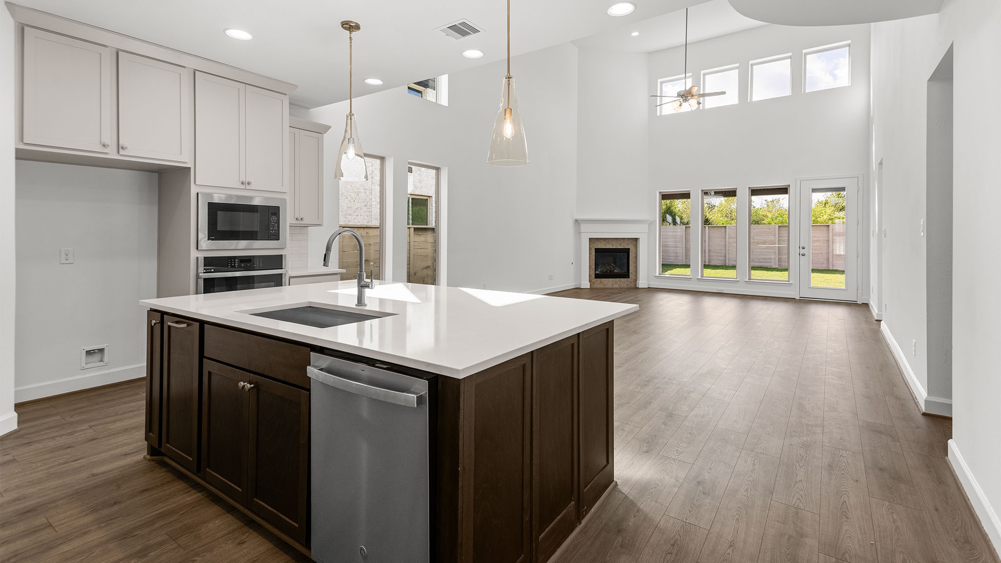 6725 Mountain Brook Way Property Photo 4