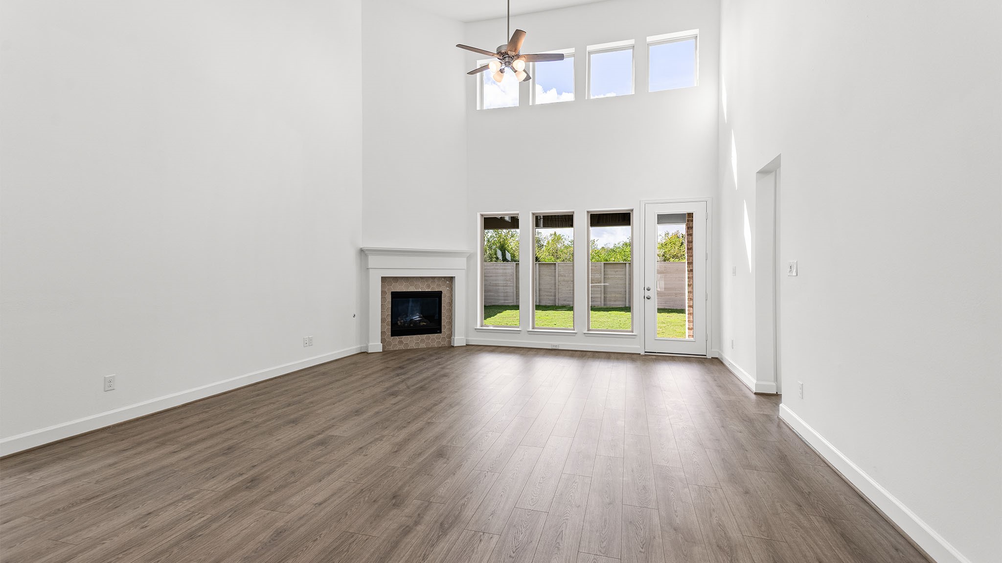6725 Mountain Brook Way Property Photo 7