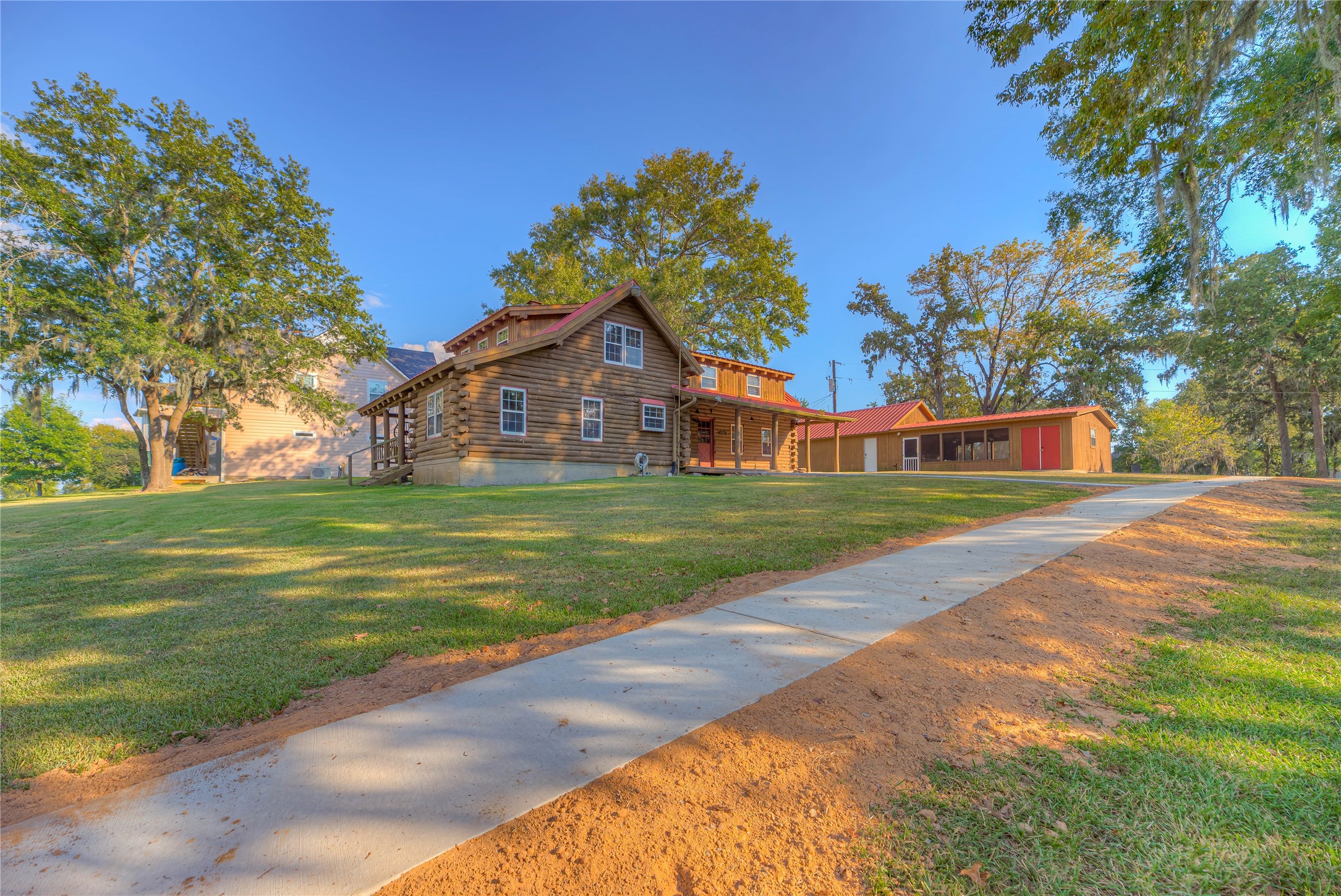 185 Country Lane Property Photo 10