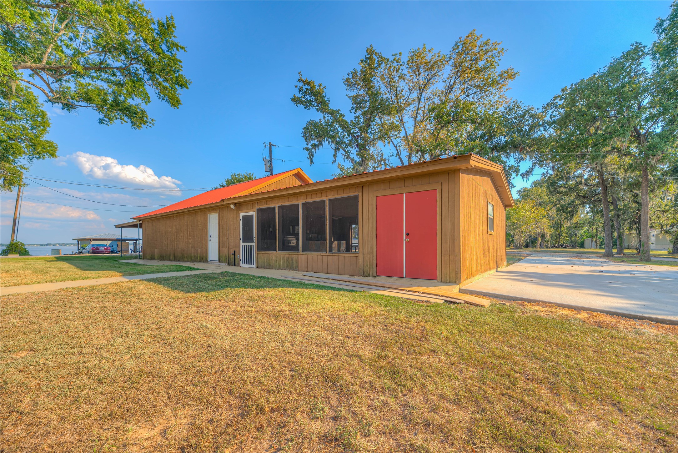 185 Country Lane Property Photo 11