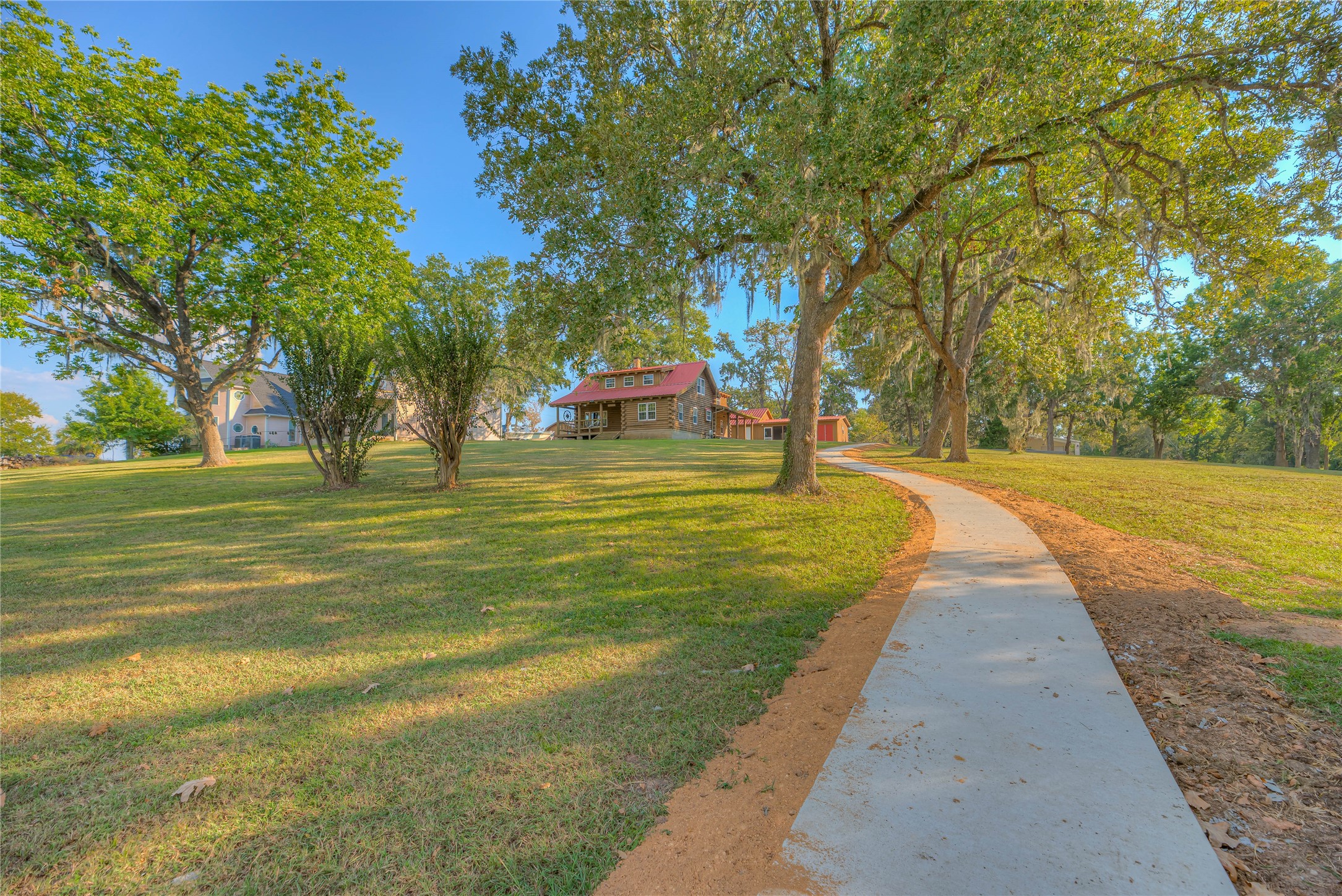 185 Country Lane Property Photo 47