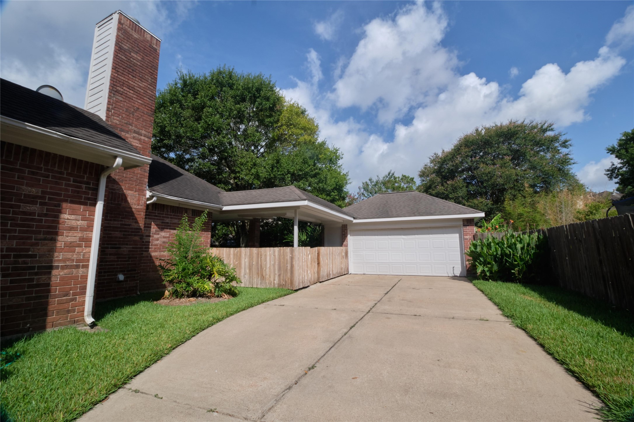 4511 Chestnut Meadow Drive Property Photo 3
