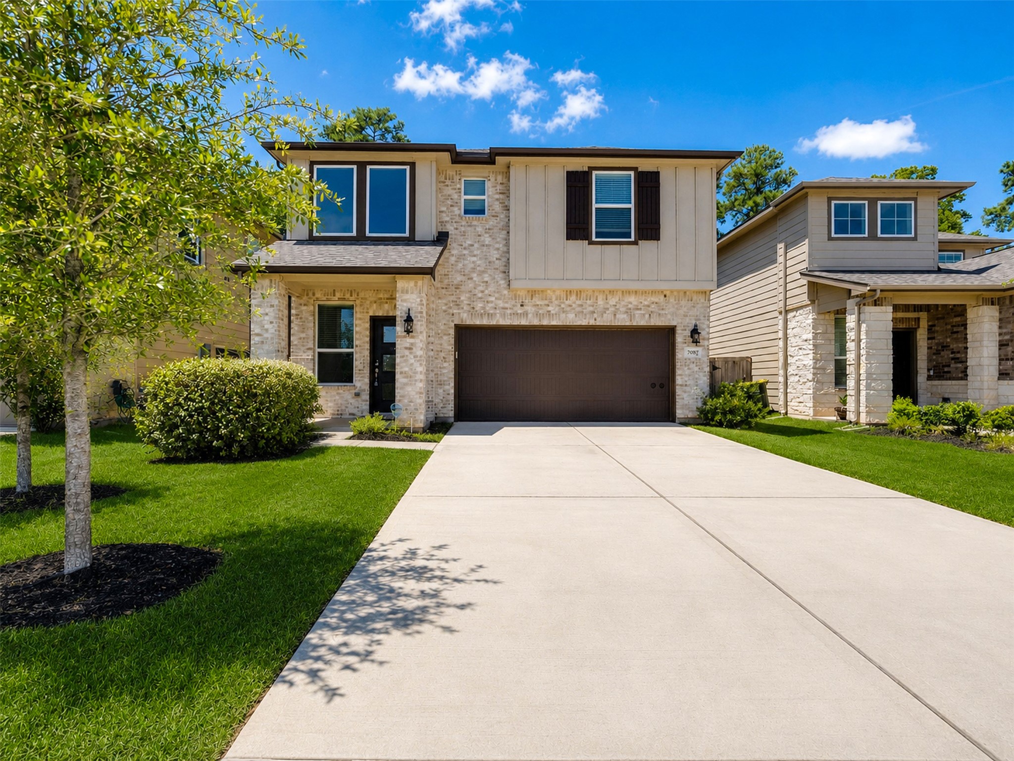 7087 Silverleaf Oak Street Property Photo 1