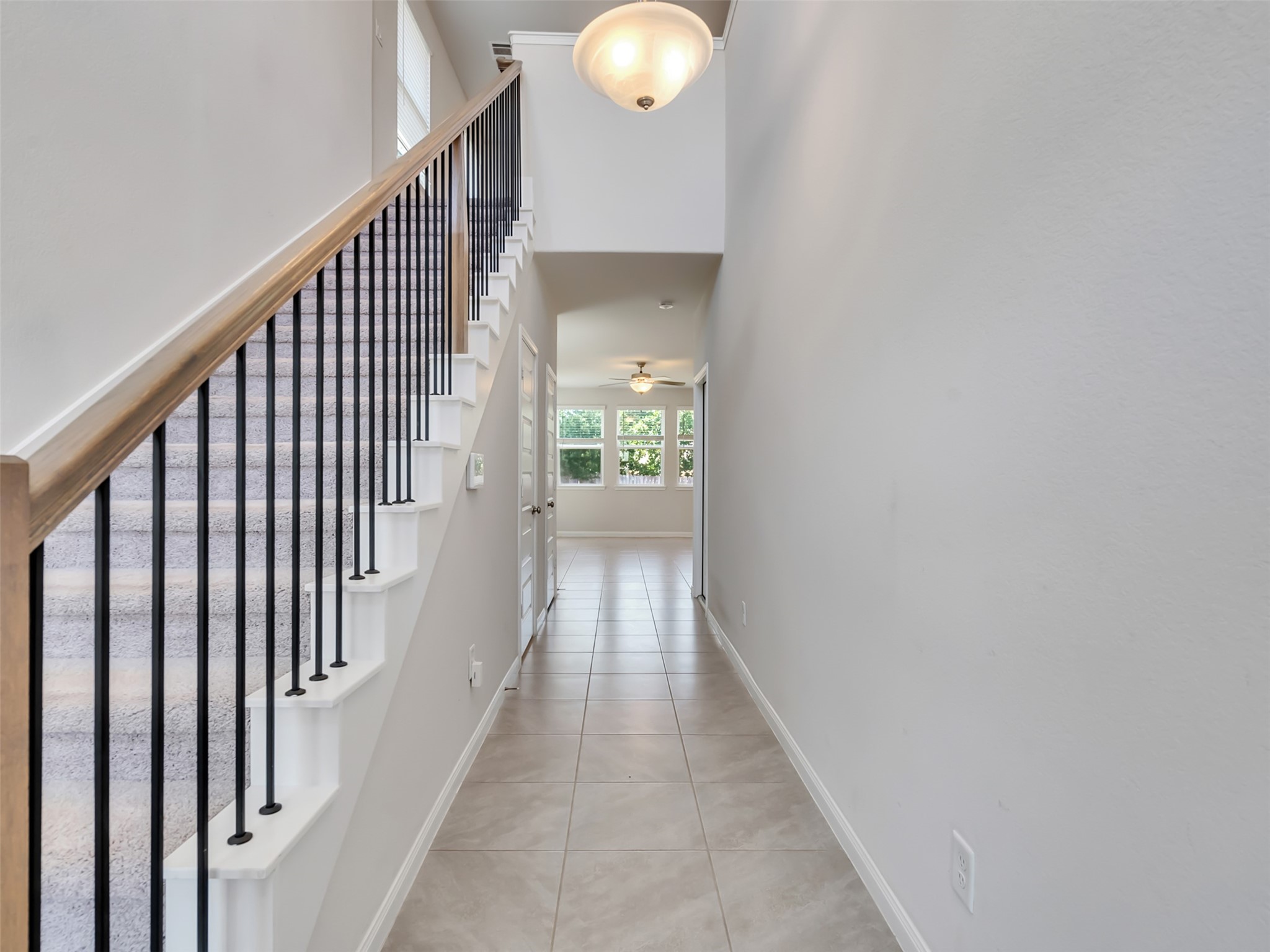 7087 Silverleaf Oak Street Property Photo 4