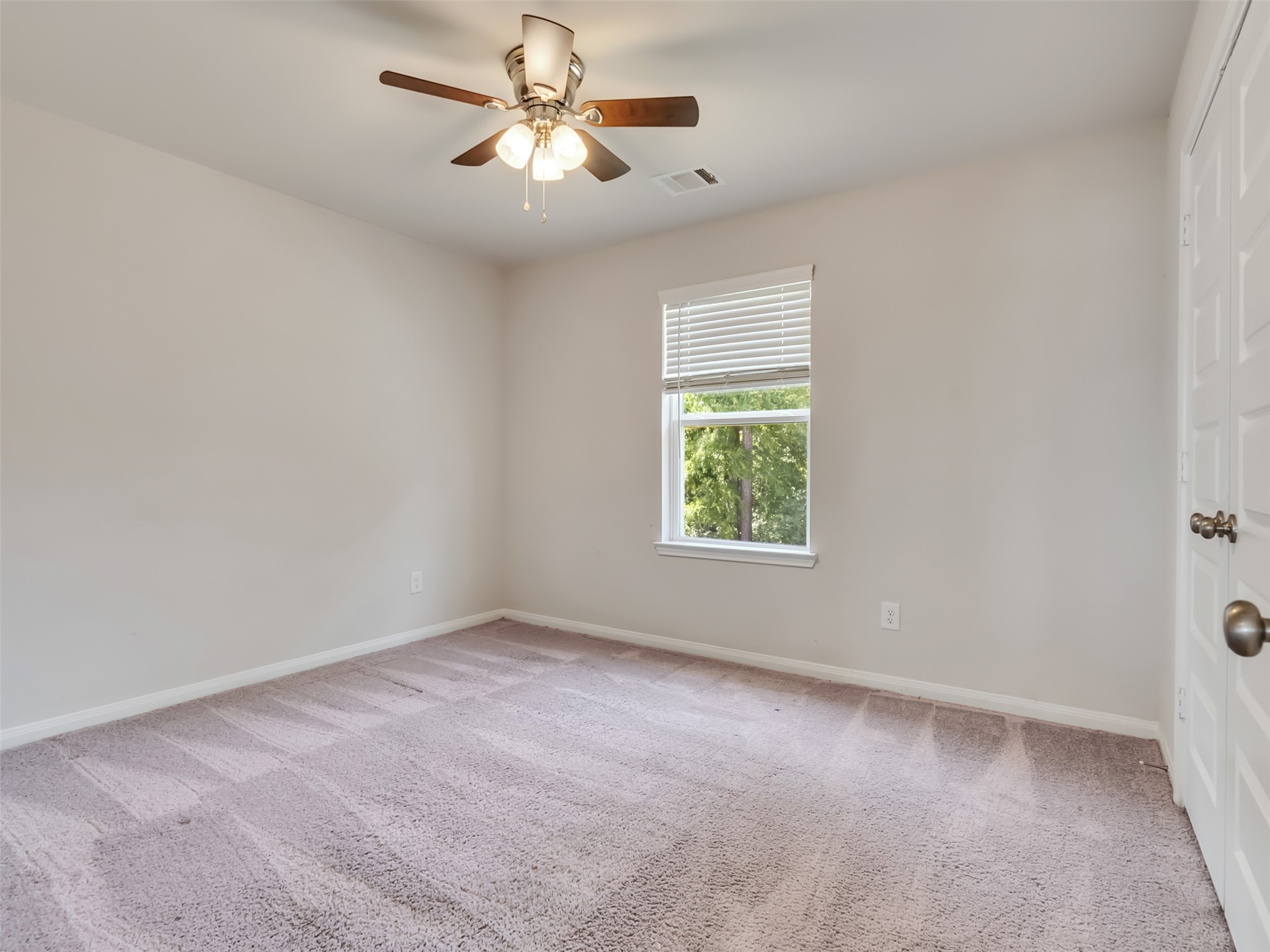 7087 Silverleaf Oak Street Property Photo 15