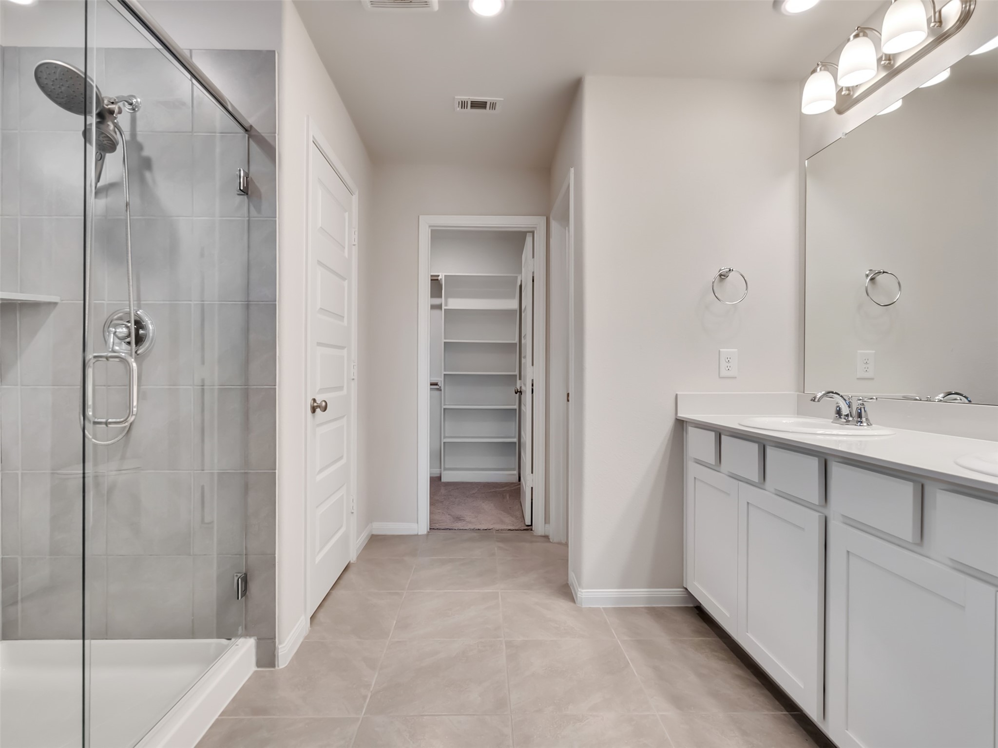 7087 Silverleaf Oak Street Property Photo 20