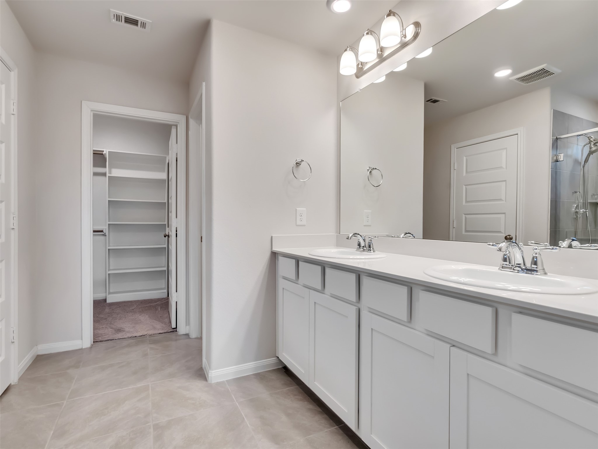7087 Silverleaf Oak Street Property Photo 21