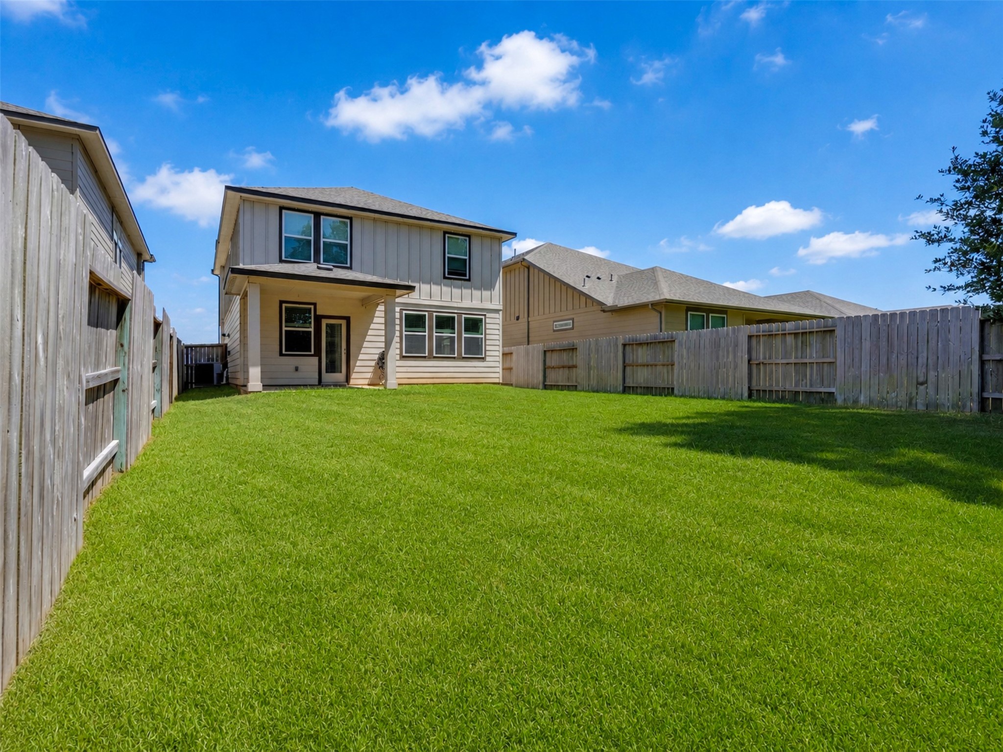 7087 Silverleaf Oak Street Property Photo 25