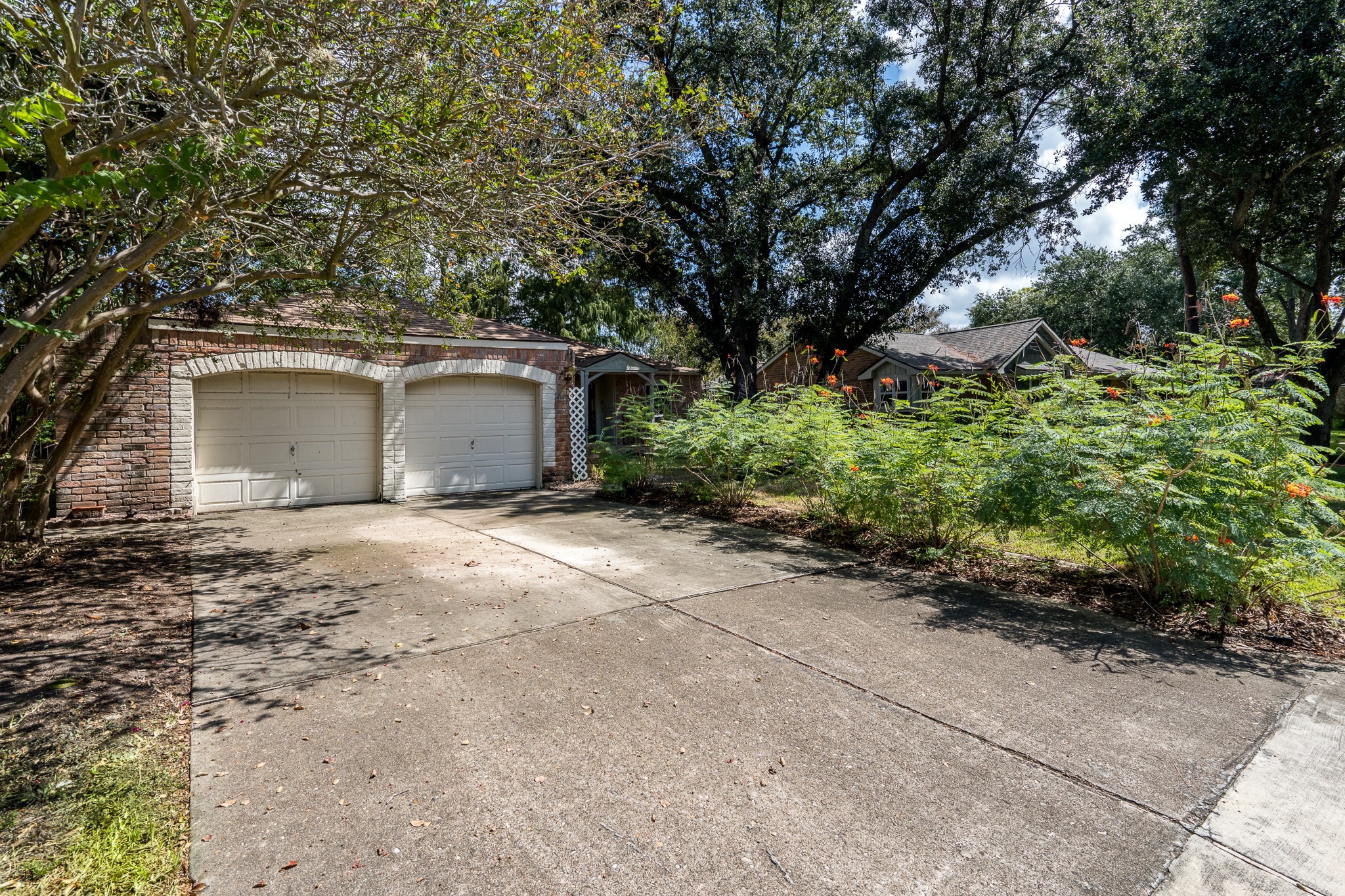 2015 Round Lake Drive Property Photo 5