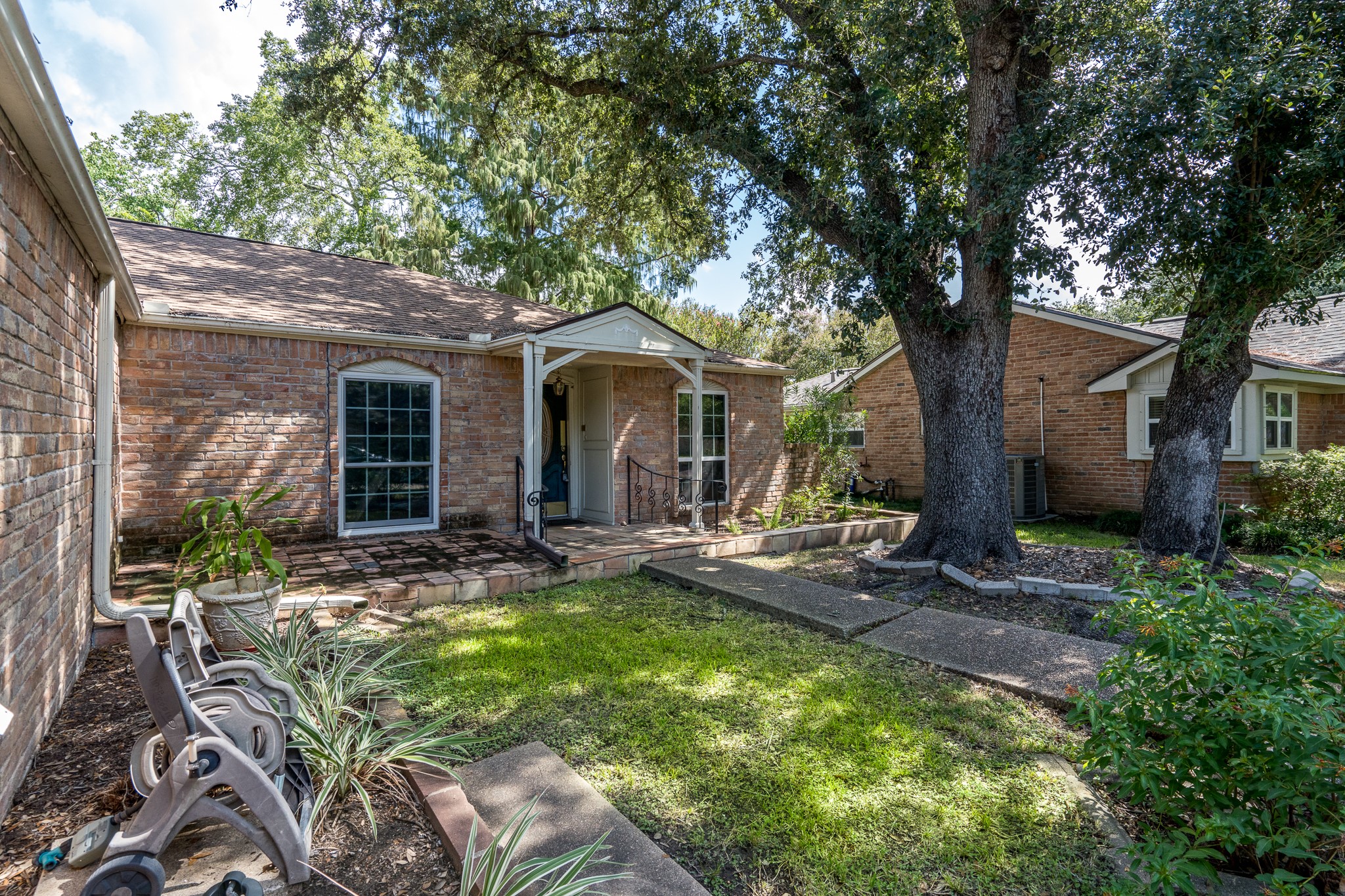 2015 Round Lake Drive Property Photo 6
