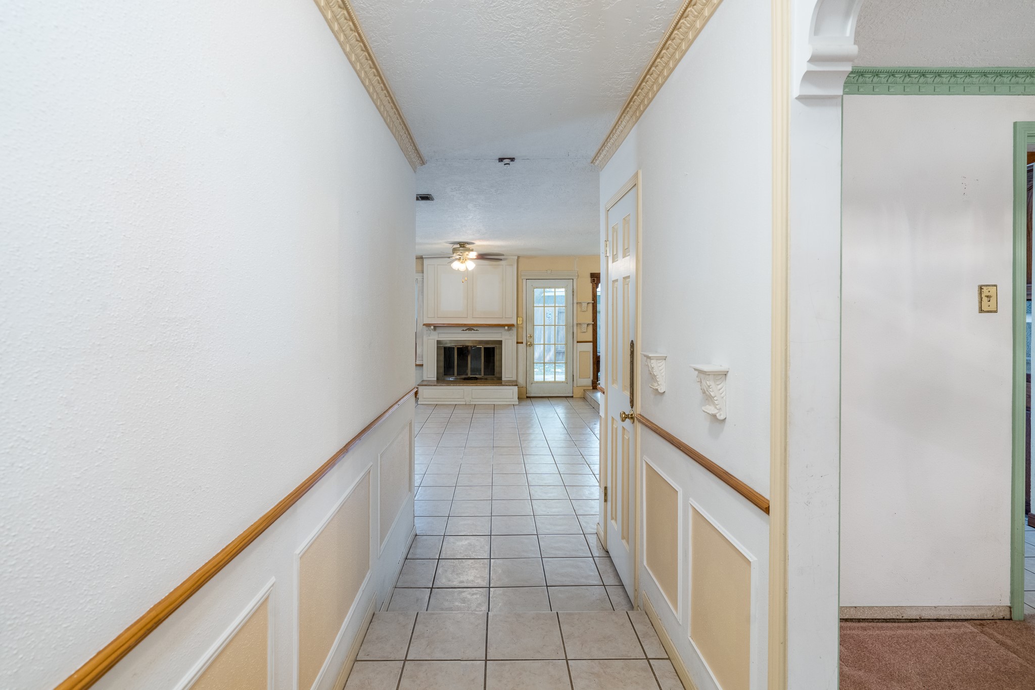 2015 Round Lake Drive Property Photo 7