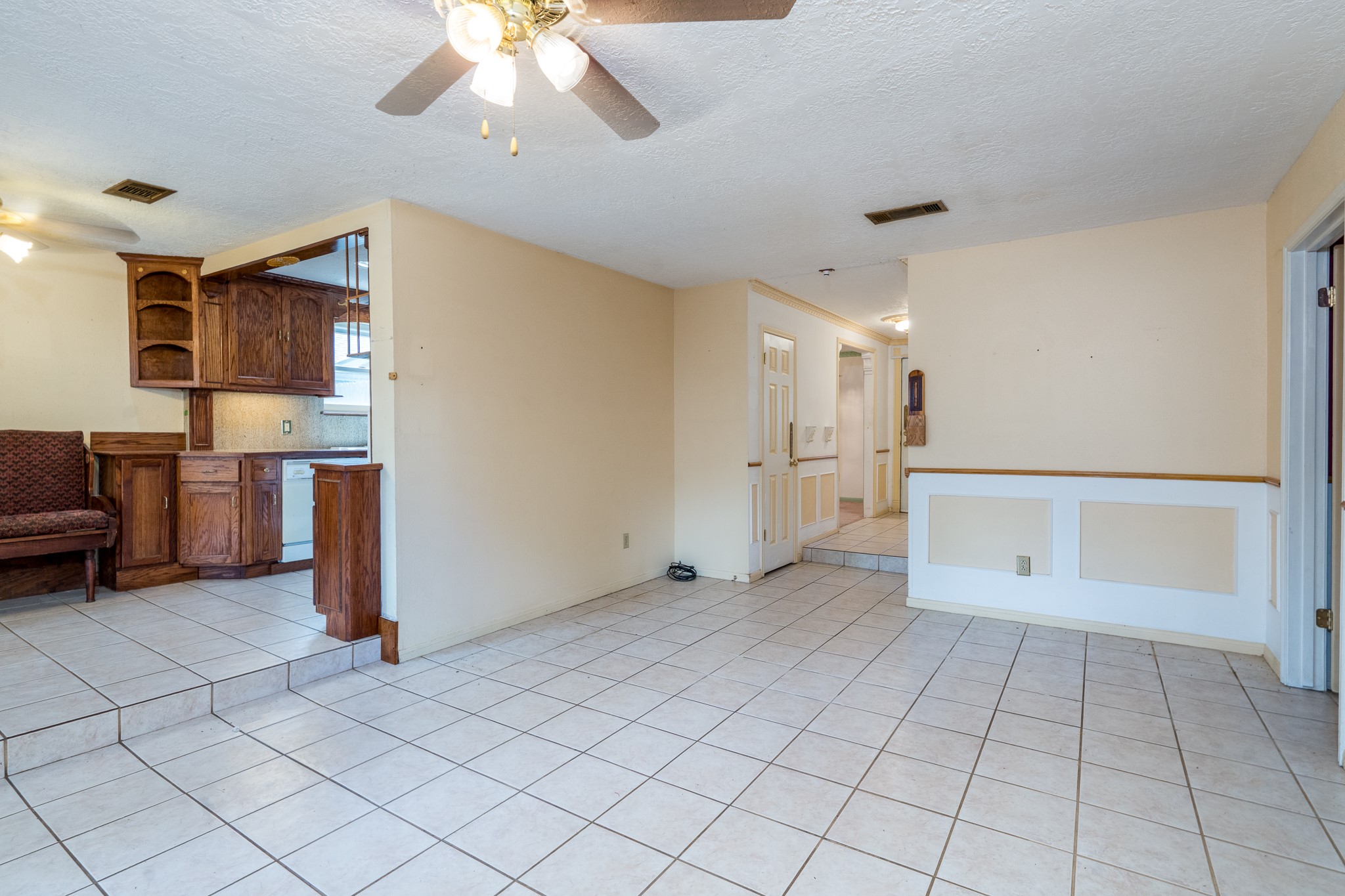 2015 Round Lake Drive Property Photo 12
