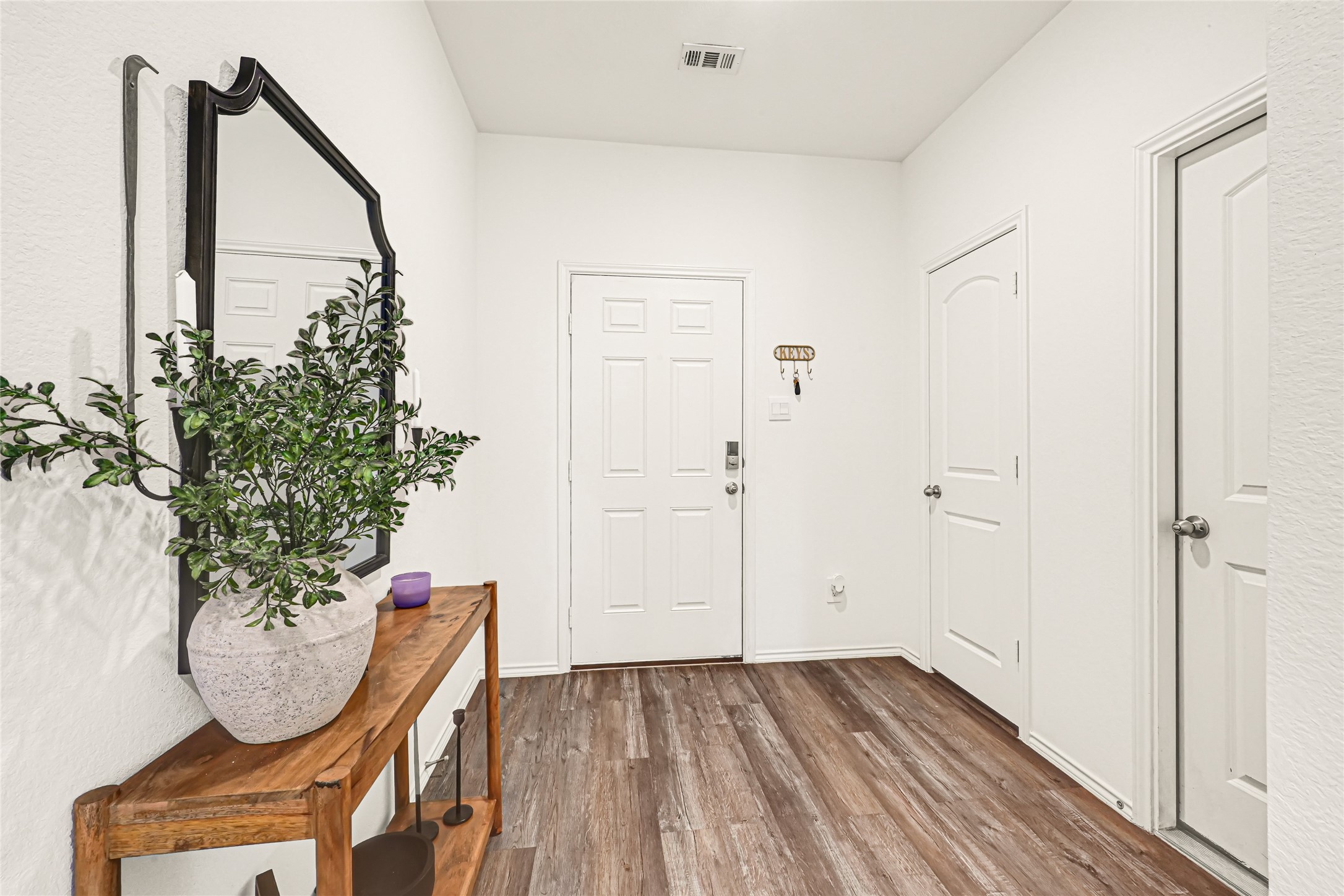 210 Coral Drift Court Property Photo 3