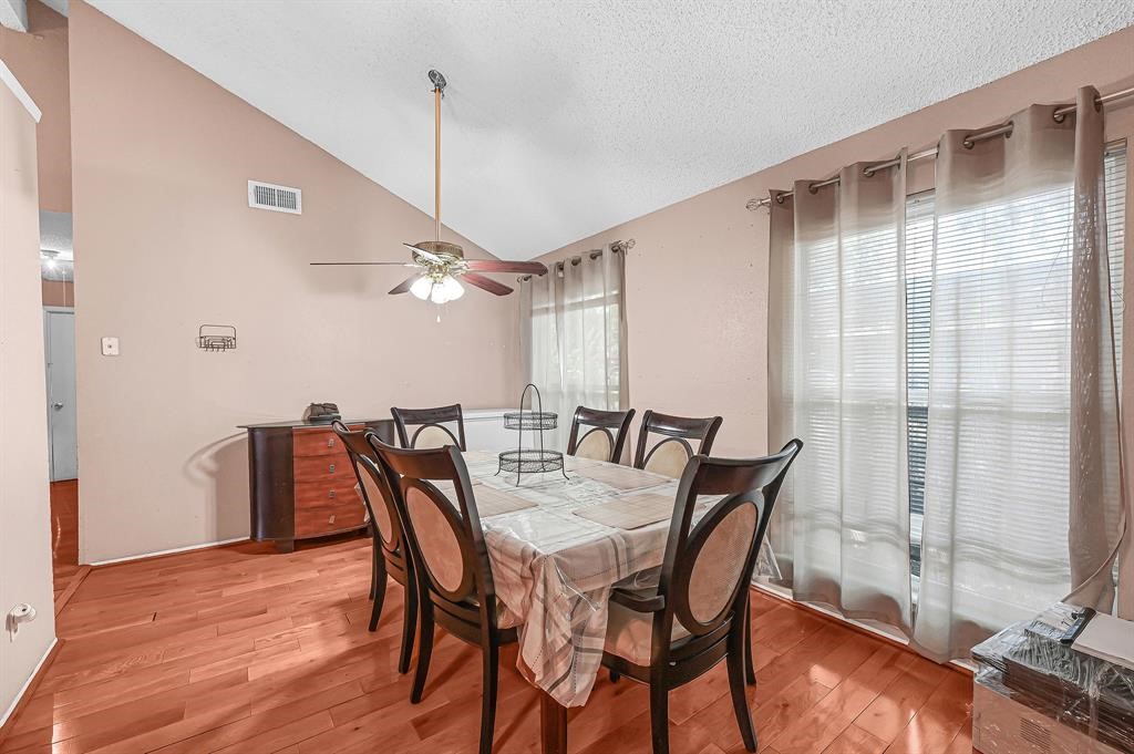 8829 Carousel Lane Property Photo 6