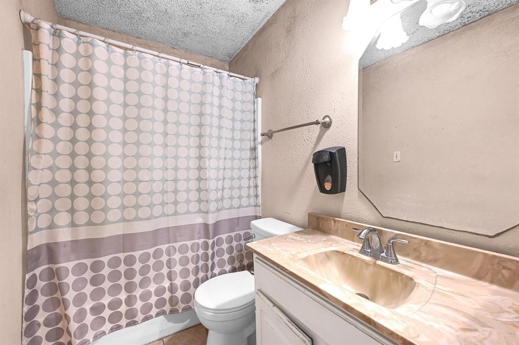 8829 Carousel Lane Property Photo 16