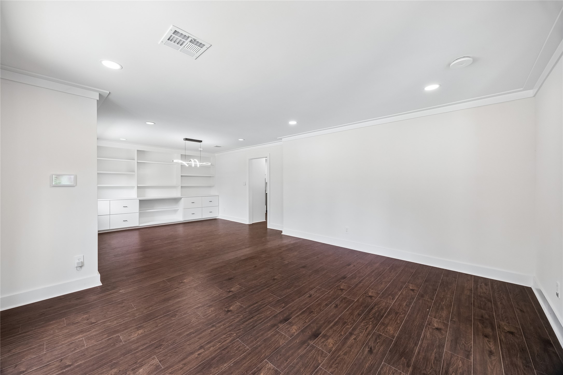 17922 Rolling Creek Drive Property Photo 3