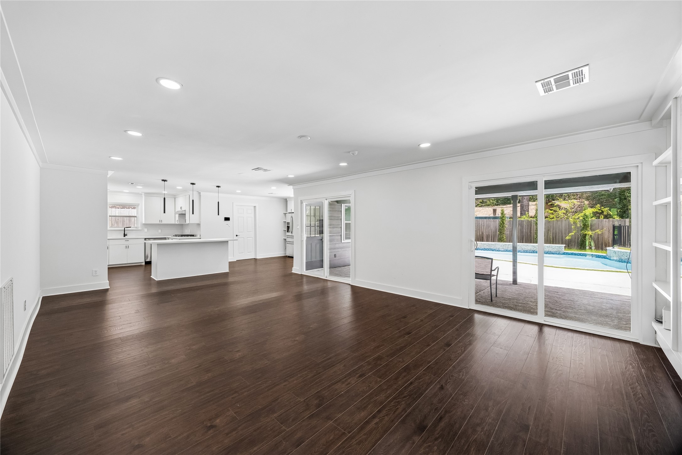 17922 Rolling Creek Drive Property Photo 11