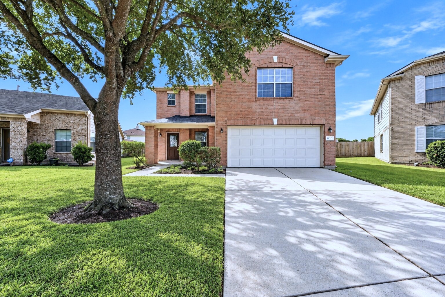 15435 Dillon Hill Circle Property Photo 1