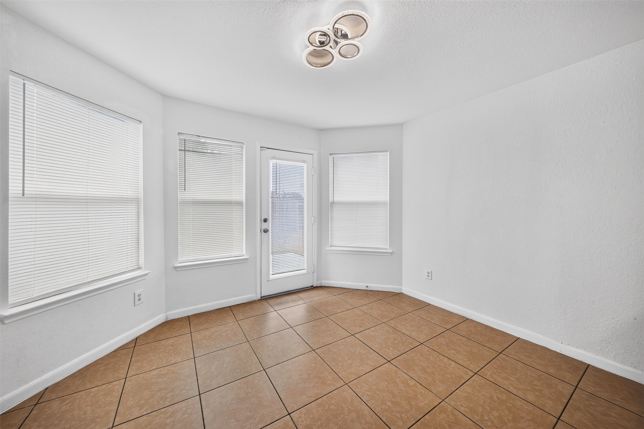 15435 Dillon Hill Circle Property Photo 29