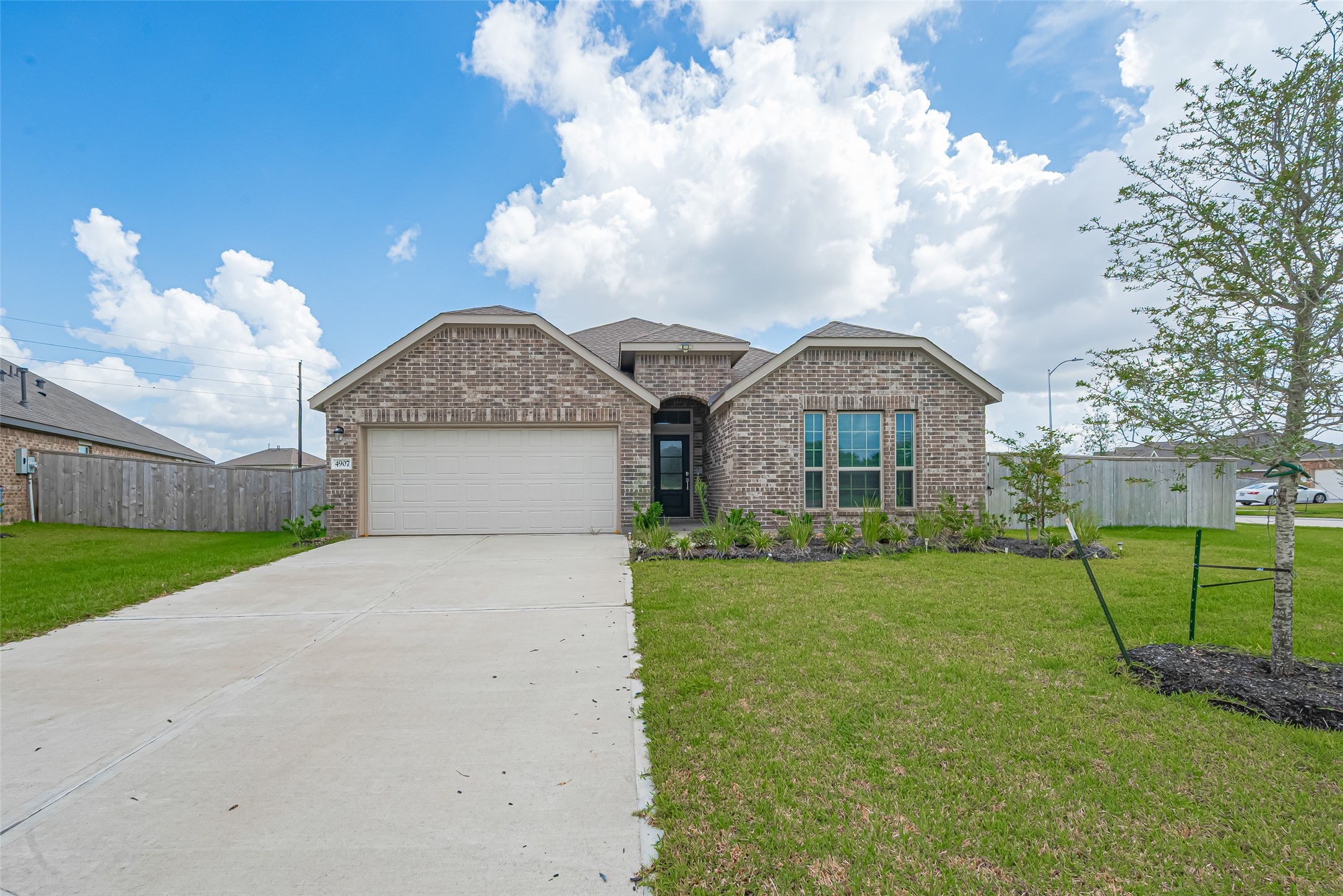 4907 Gentle Creek Court Property Photo 1