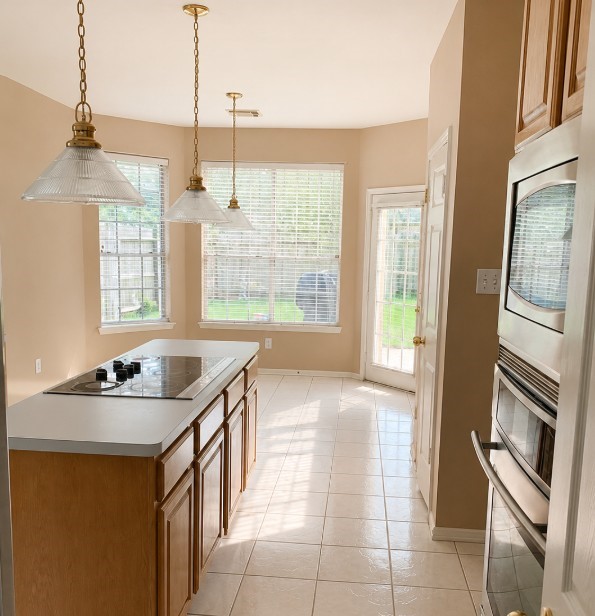 6810 Springcrest Drive Property Photo 6