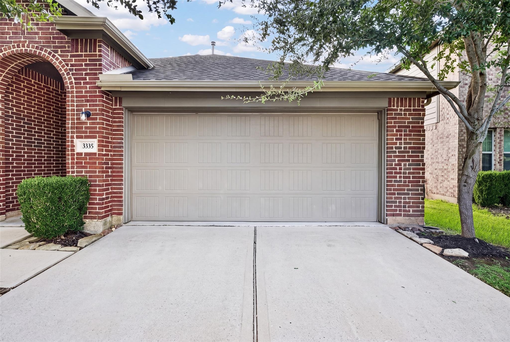 3335 Jane Way Property Photo 4