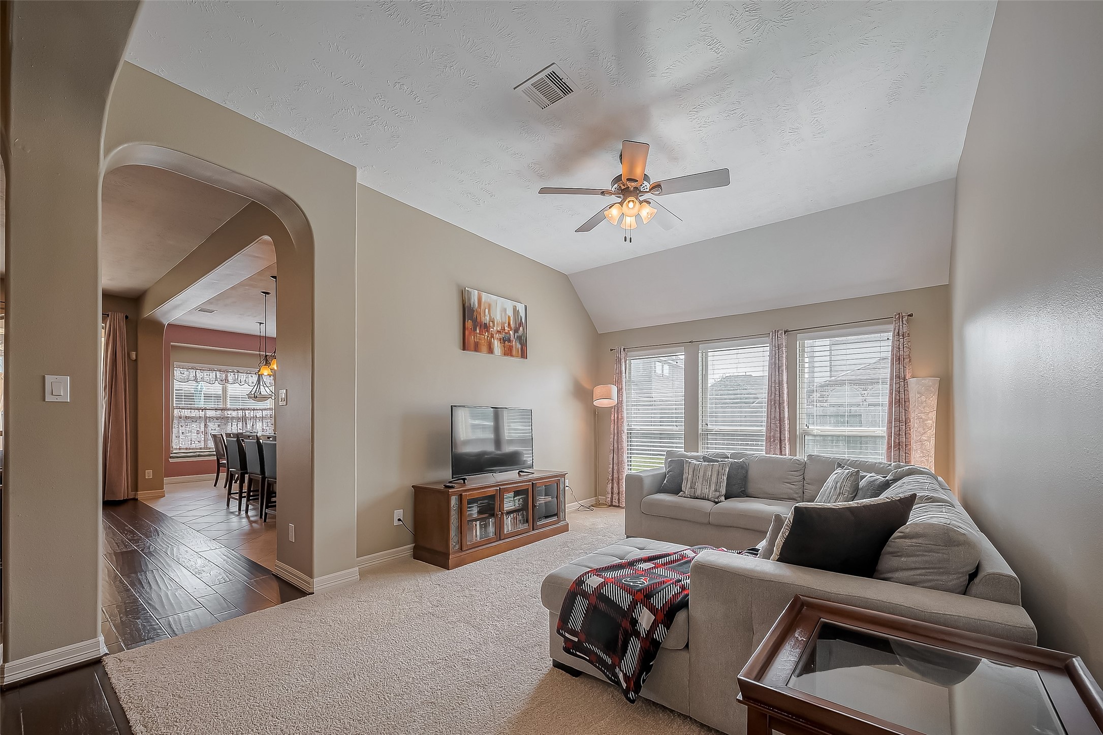 8211 Mattwood Drive Property Photo 12