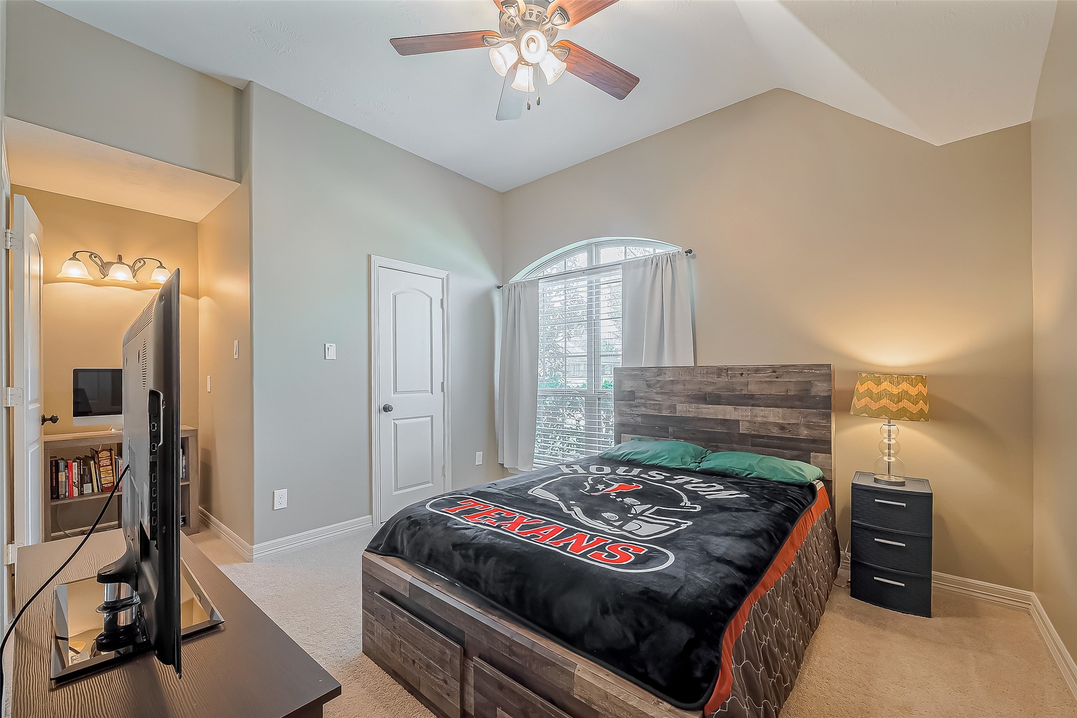 8211 Mattwood Drive Property Photo 30