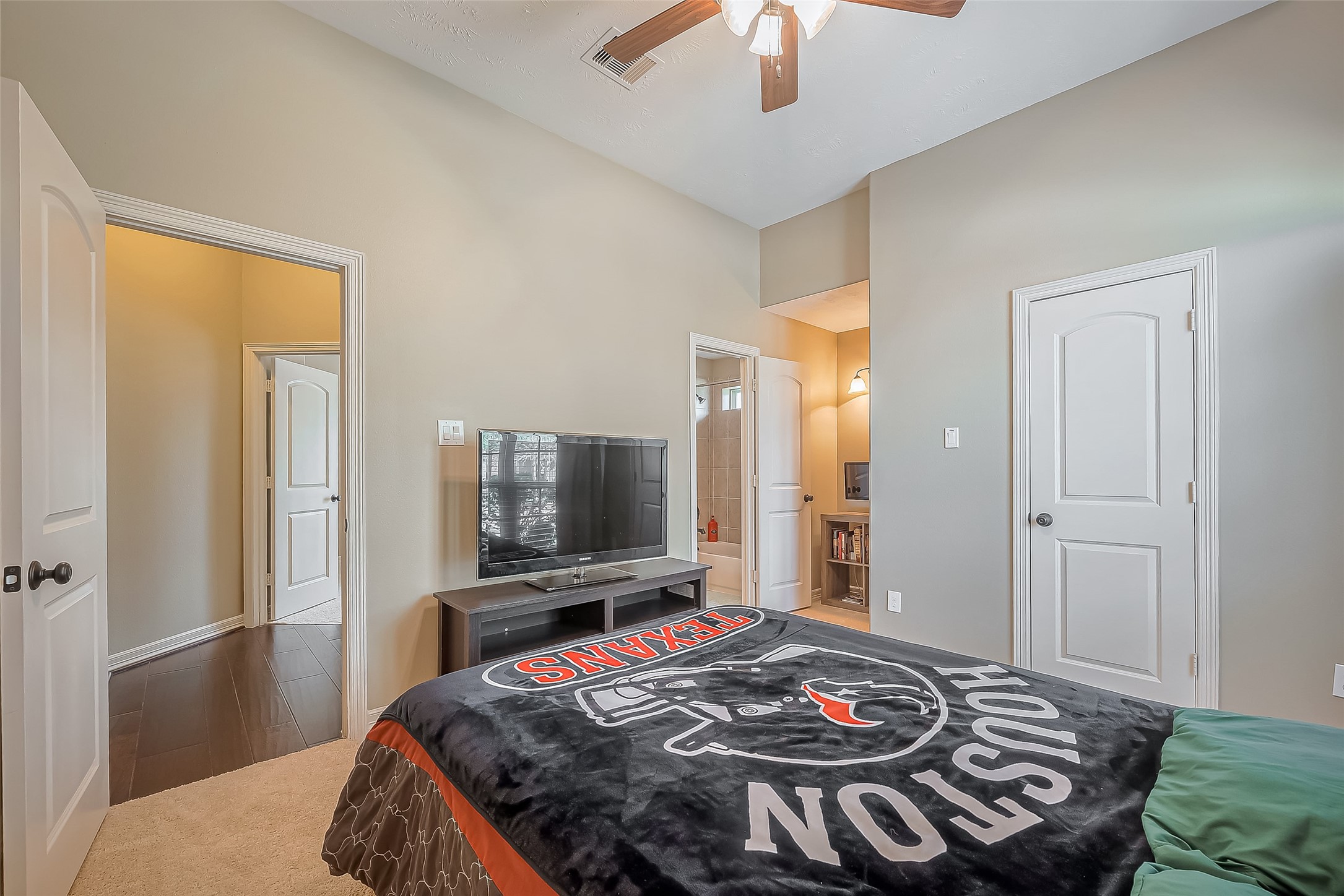 8211 Mattwood Drive Property Photo 32