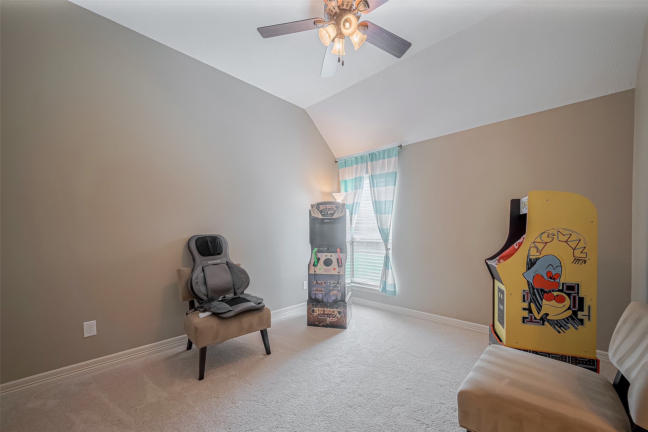 8211 Mattwood Drive Property Photo 35