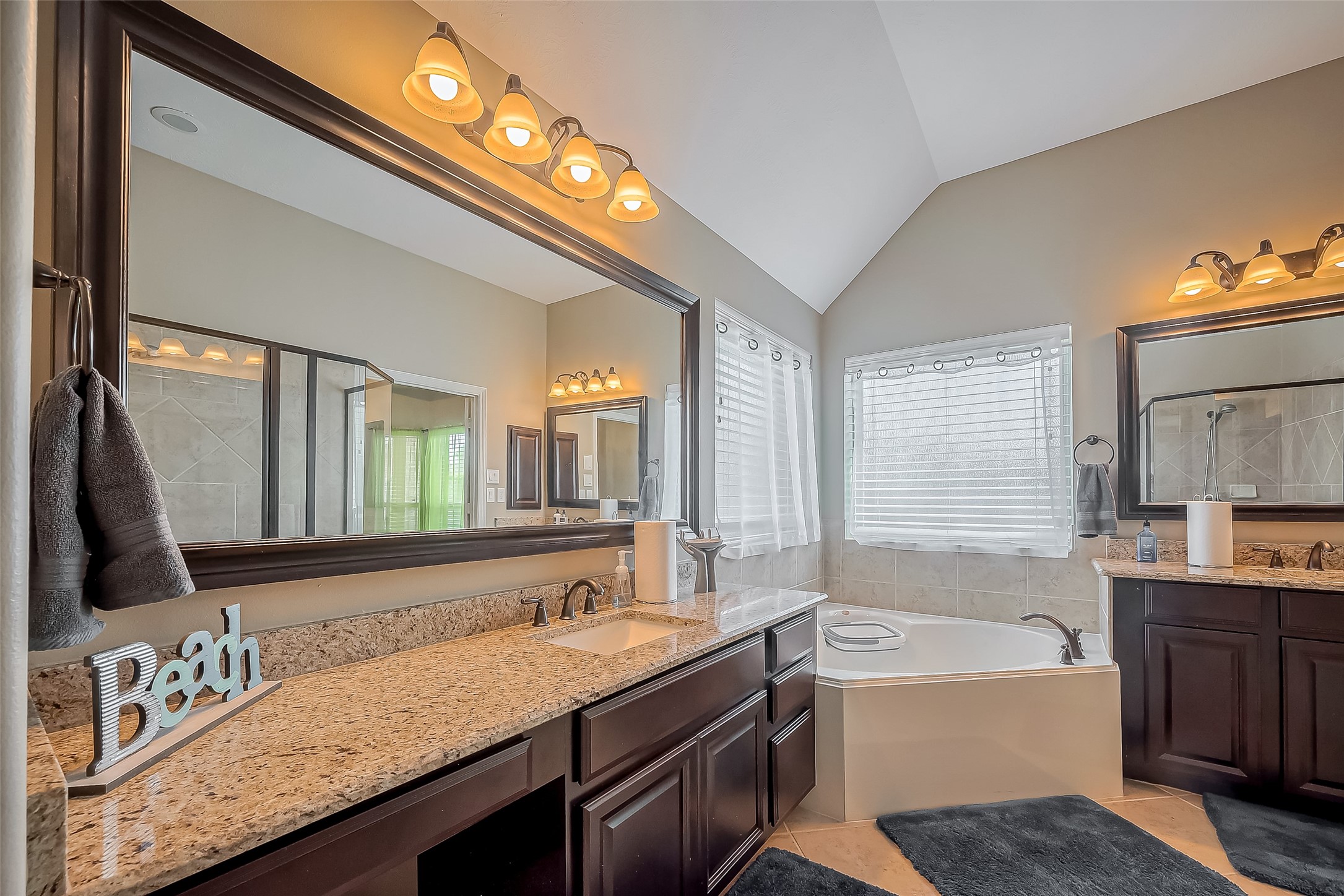 8211 Mattwood Drive Property Photo 45