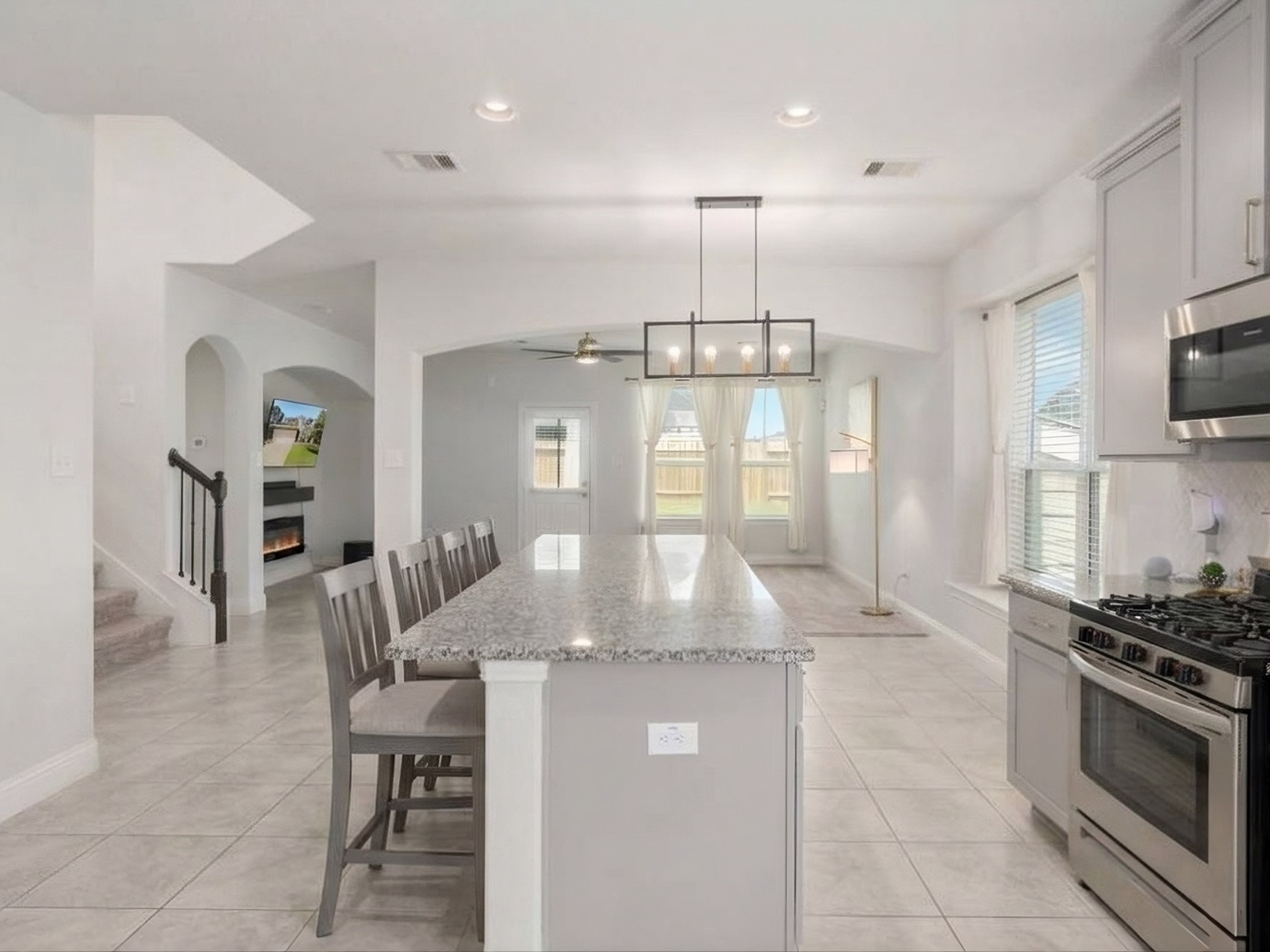 10048 Gold Finch Run Property Photo 8